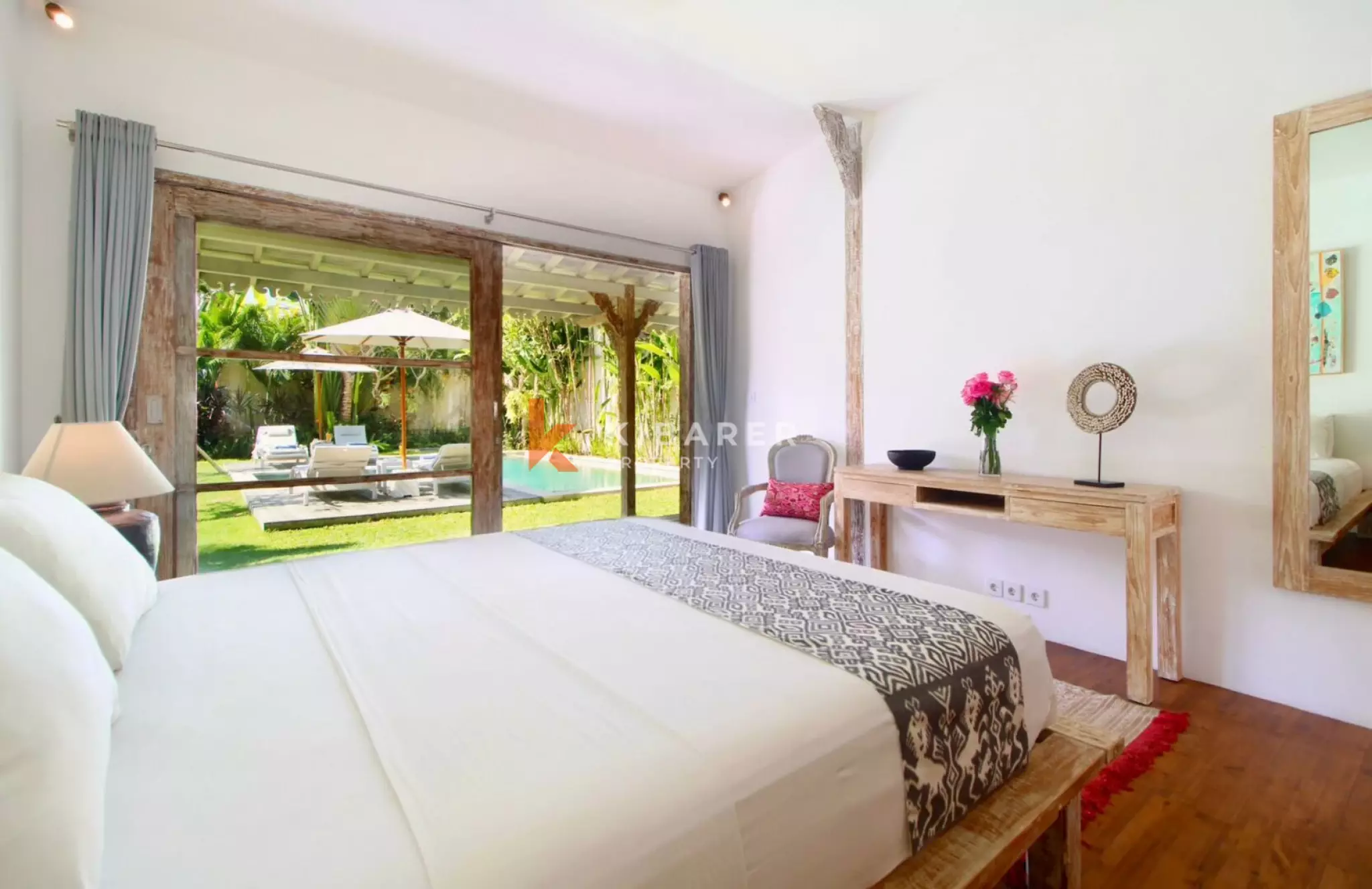 Walk to Cafes - Four Bedroom Private Pool Villa Berawa — image 12