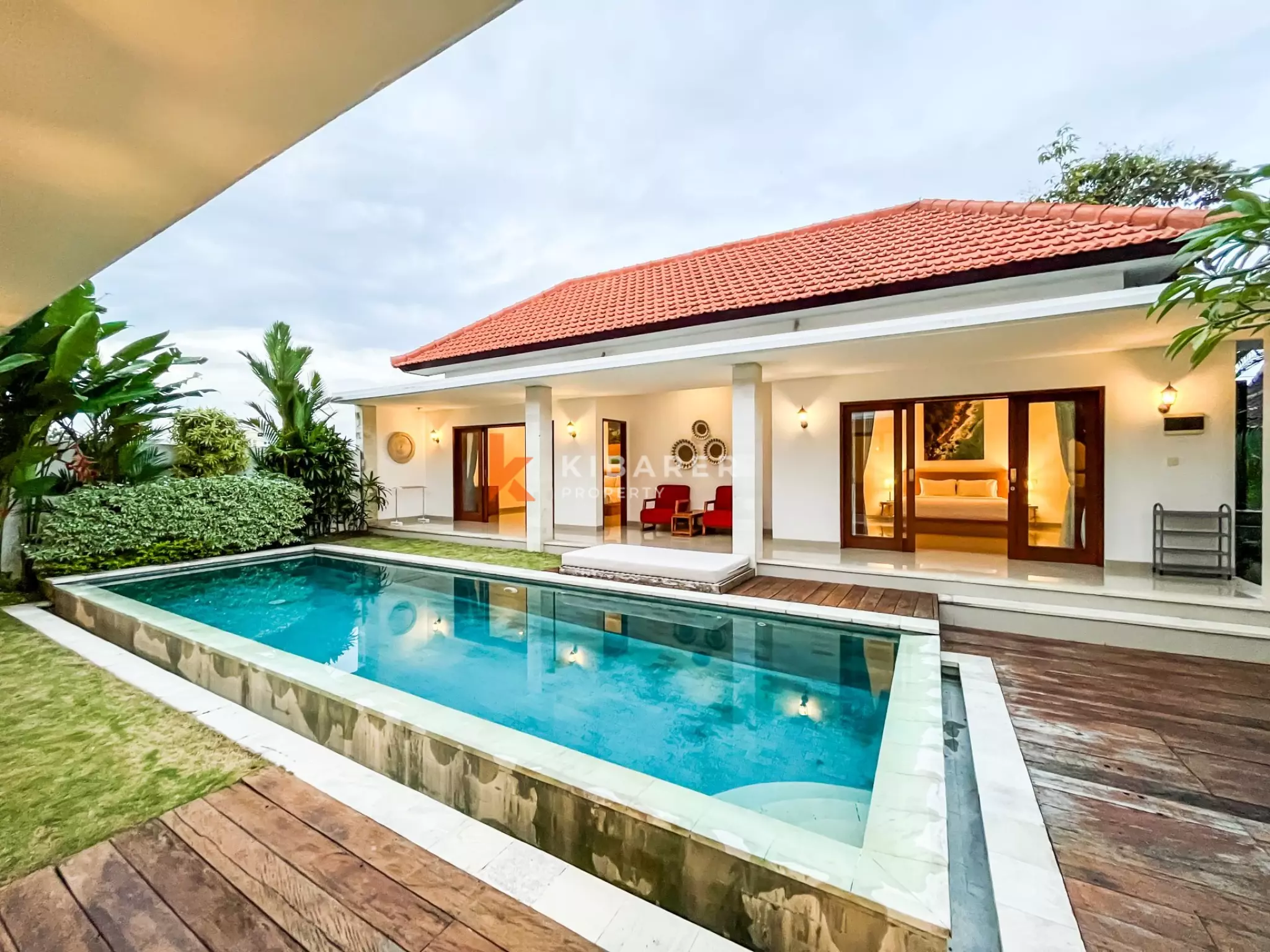 Tropical Three Bedroom Enclosed Villa in Berawa — image 19