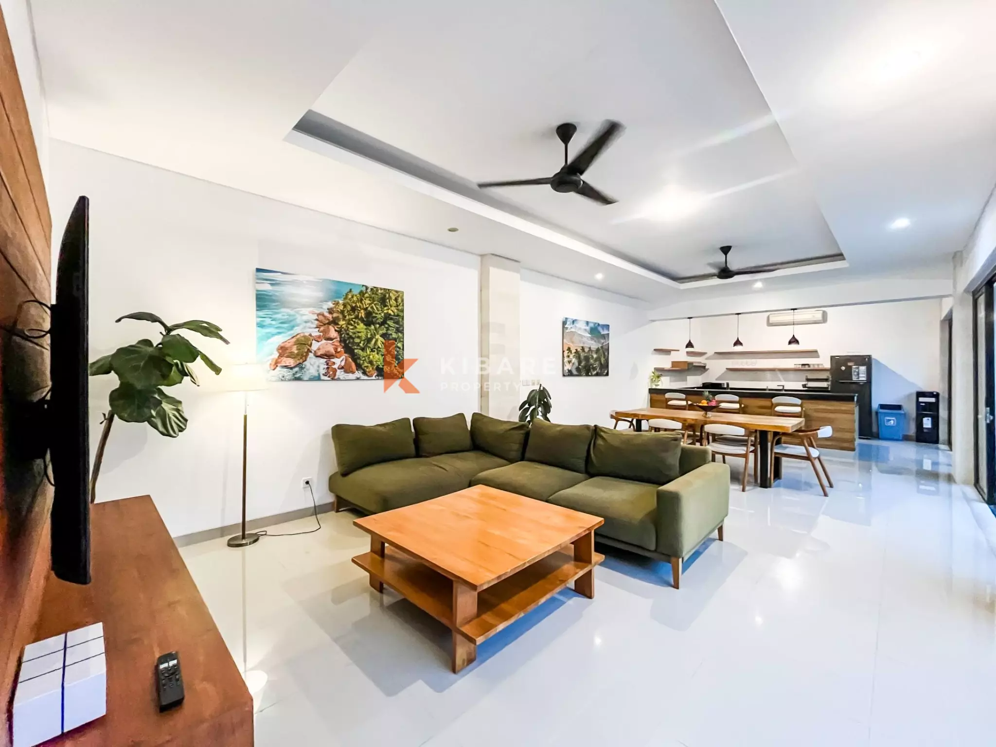 Tropical Three Bedroom Enclosed Villa in Berawa — image 3