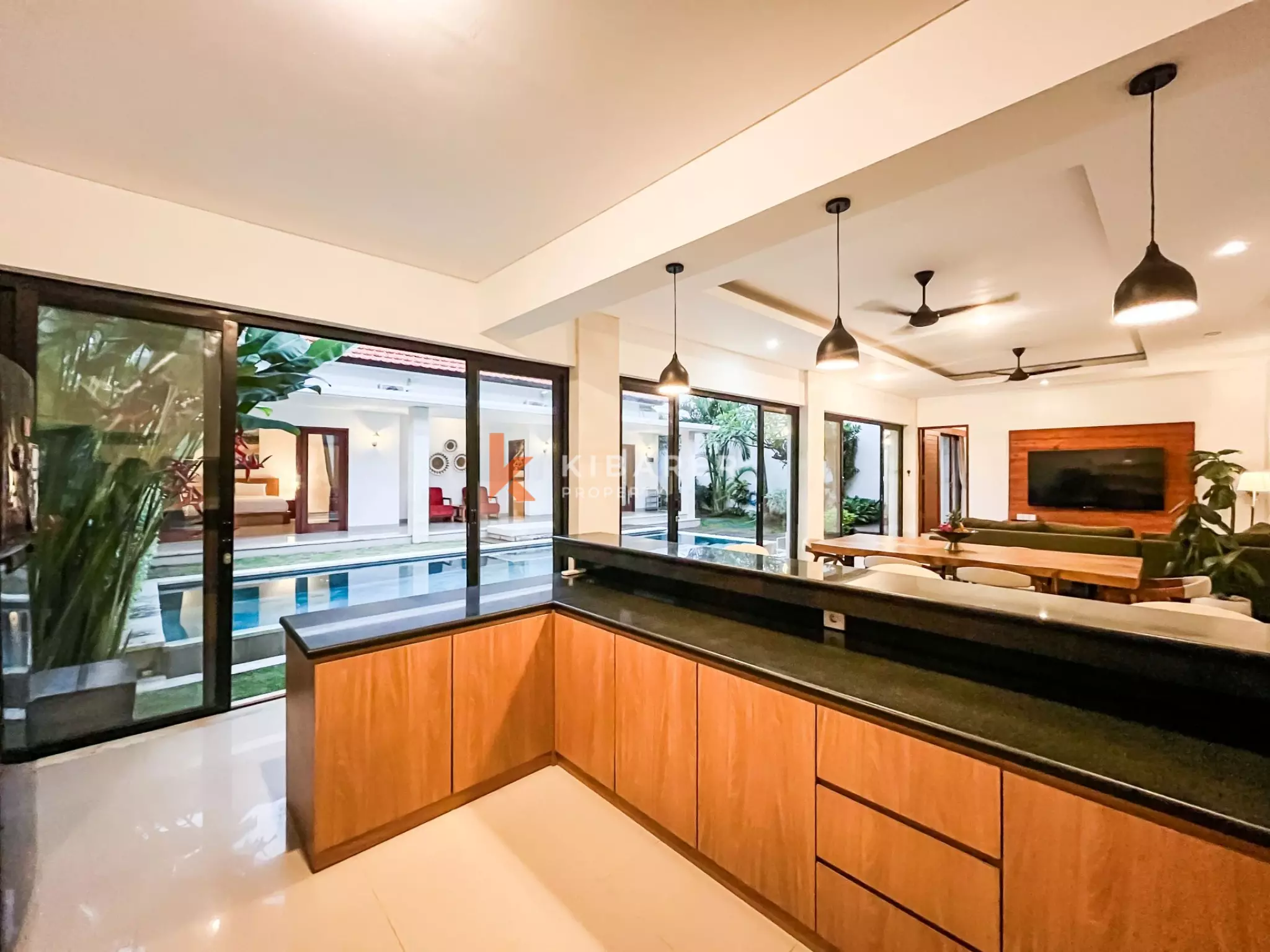 Tropical Three Bedroom Enclosed Villa in Berawa — image 9