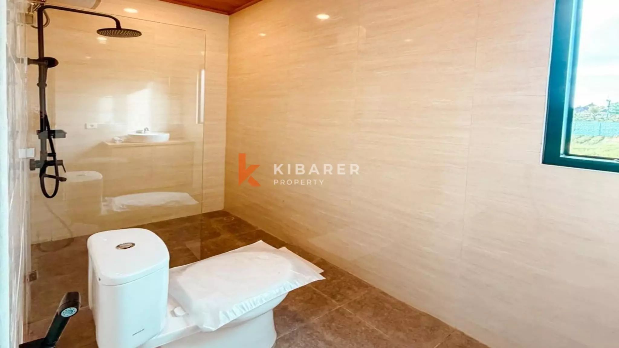 Attractive Semi-Furnished Two-Bedroom Villa with Enclosed Living Room in Mengwi — image 10