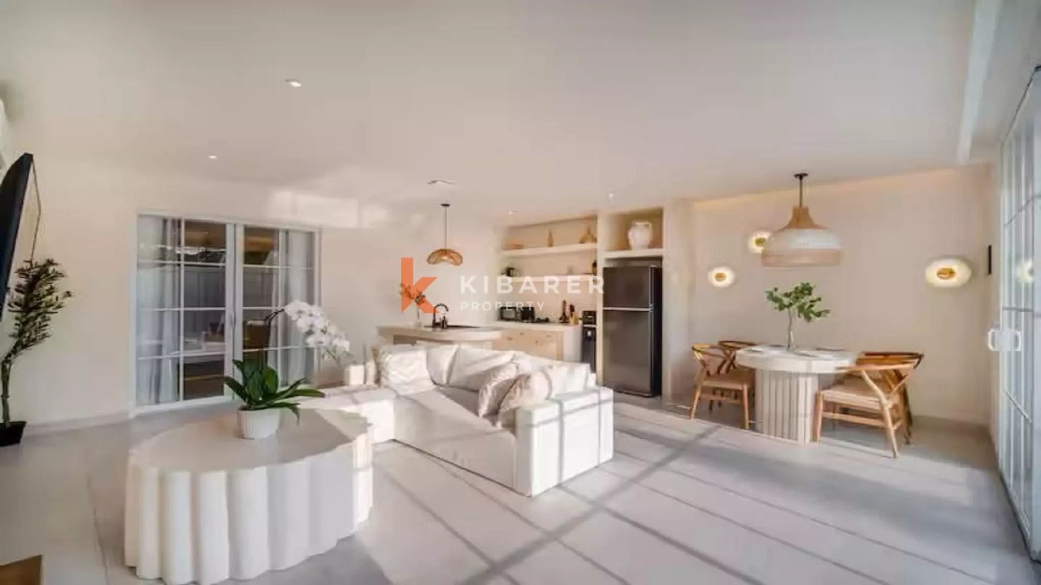 Spanish Style Two-Bedrooms Villa With Rooftop in Heart of Berawa — image 3