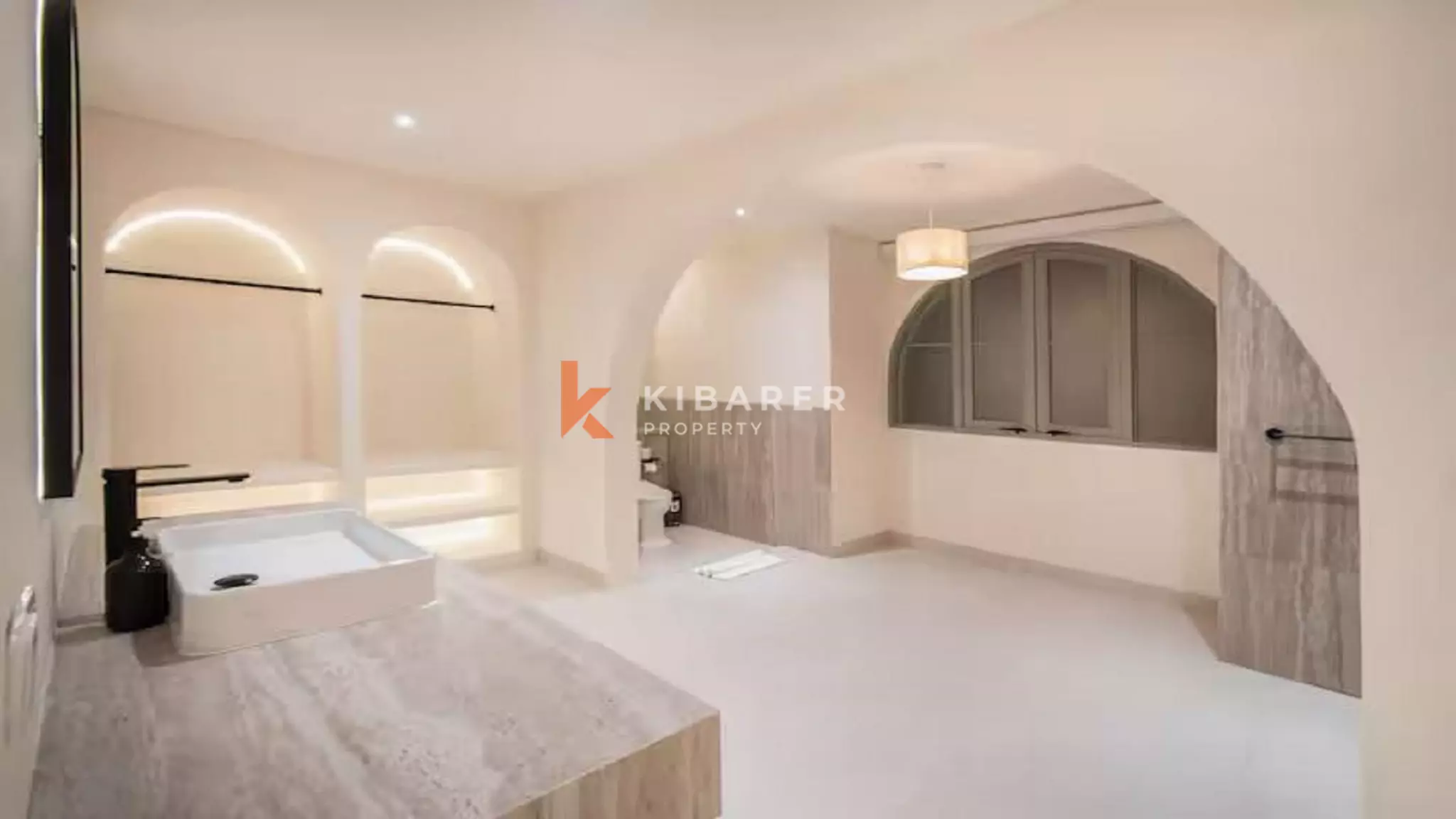 Spanish Style Two-Bedrooms Villa With Rooftop in Heart of Berawa — image 10