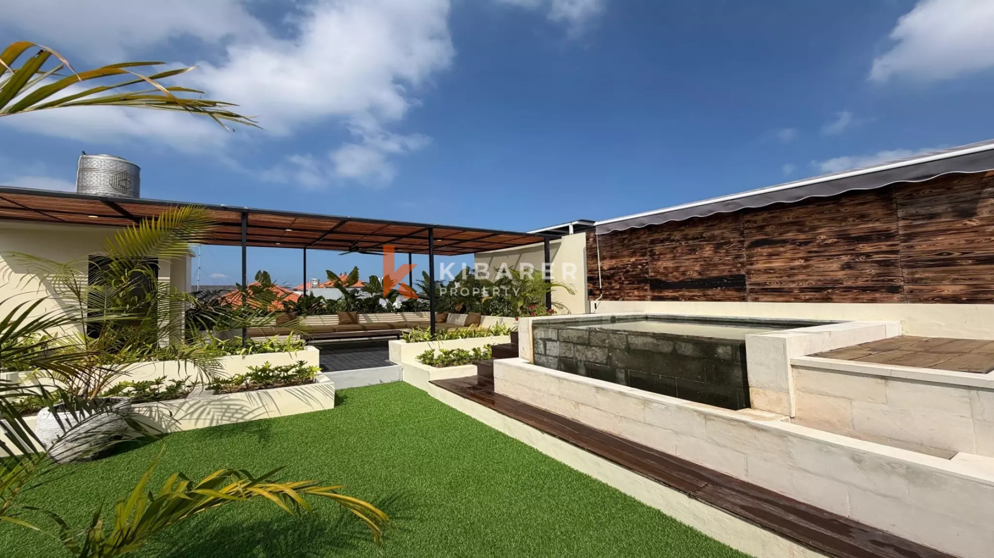 Aesthetic Cream-Tone Three-Bedrooms Villa With Rooftop and Jacuzzi in Berawa — image 10