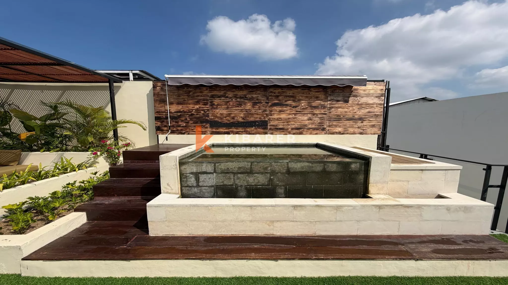 Aesthetic Cream-Tone Three-Bedrooms Villa With Rooftop and Jacuzzi in Berawa — image 14