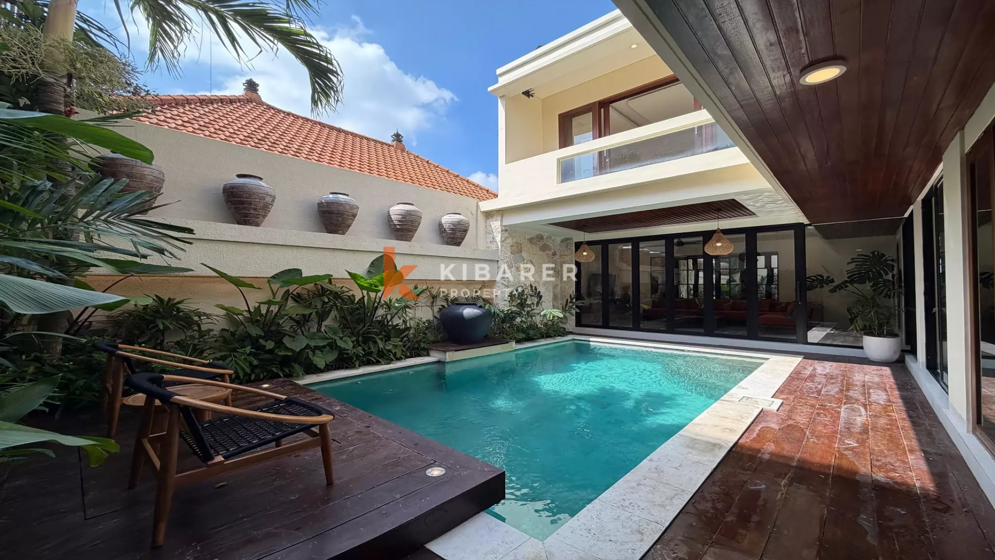 Aesthetic Cream-Tone Three-Bedrooms Villa With Rooftop and Jacuzzi in Berawa — image 1
