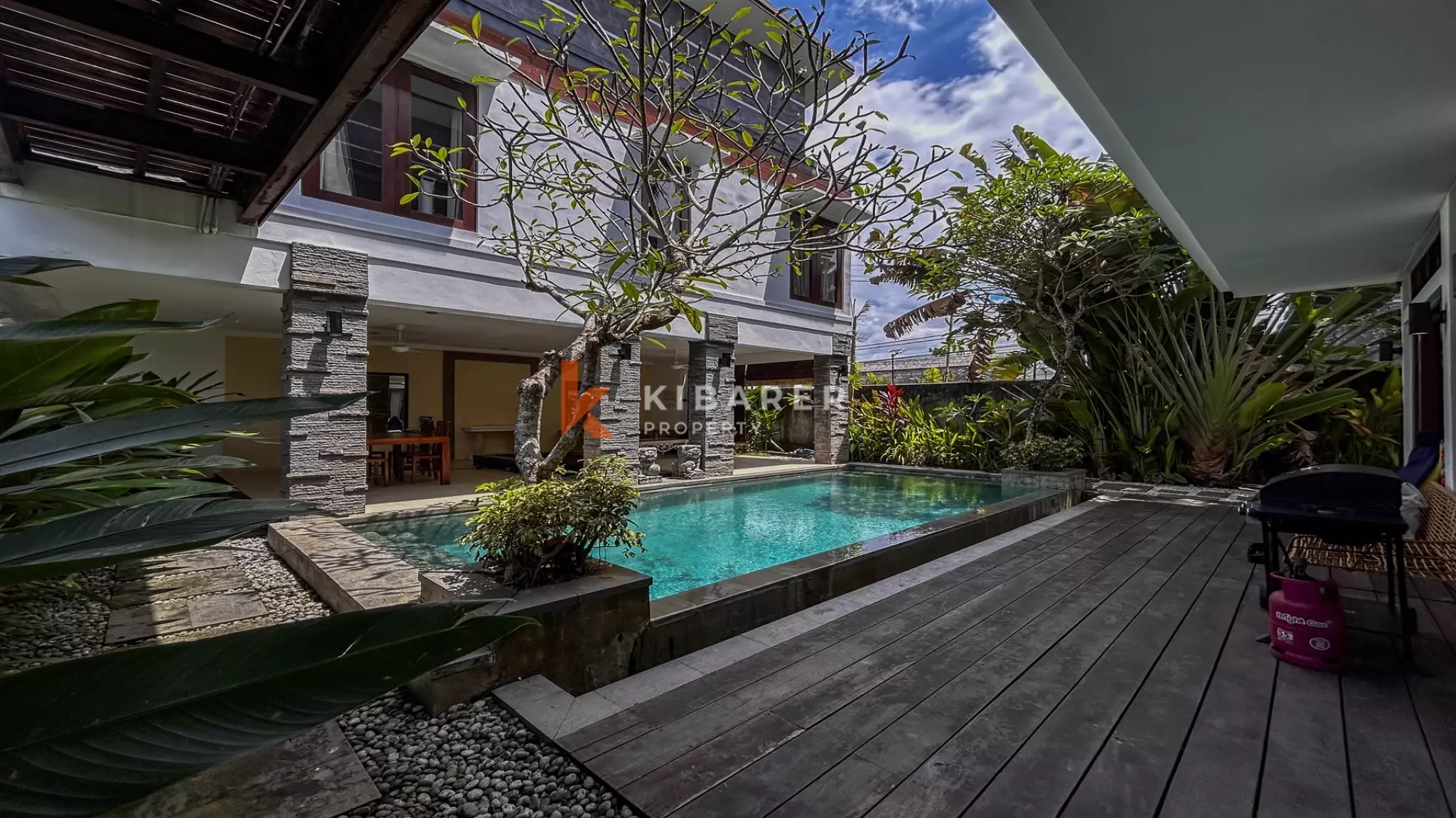 Comfortable Three-Bedroom Villa in Prime Berawa, Canggu — image 3