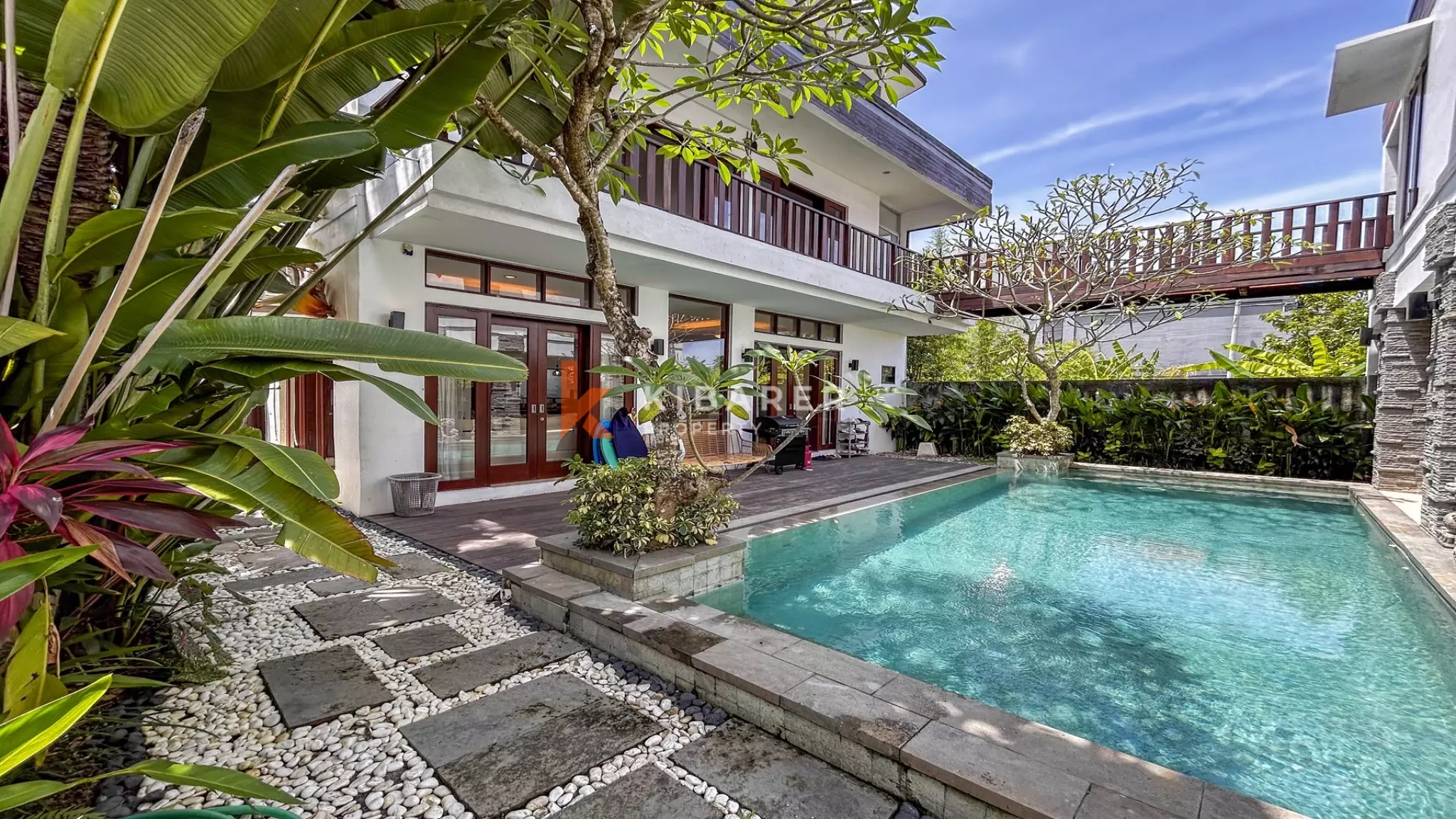 Comfortable Three-Bedroom Villa in Prime Berawa, Canggu — image 1