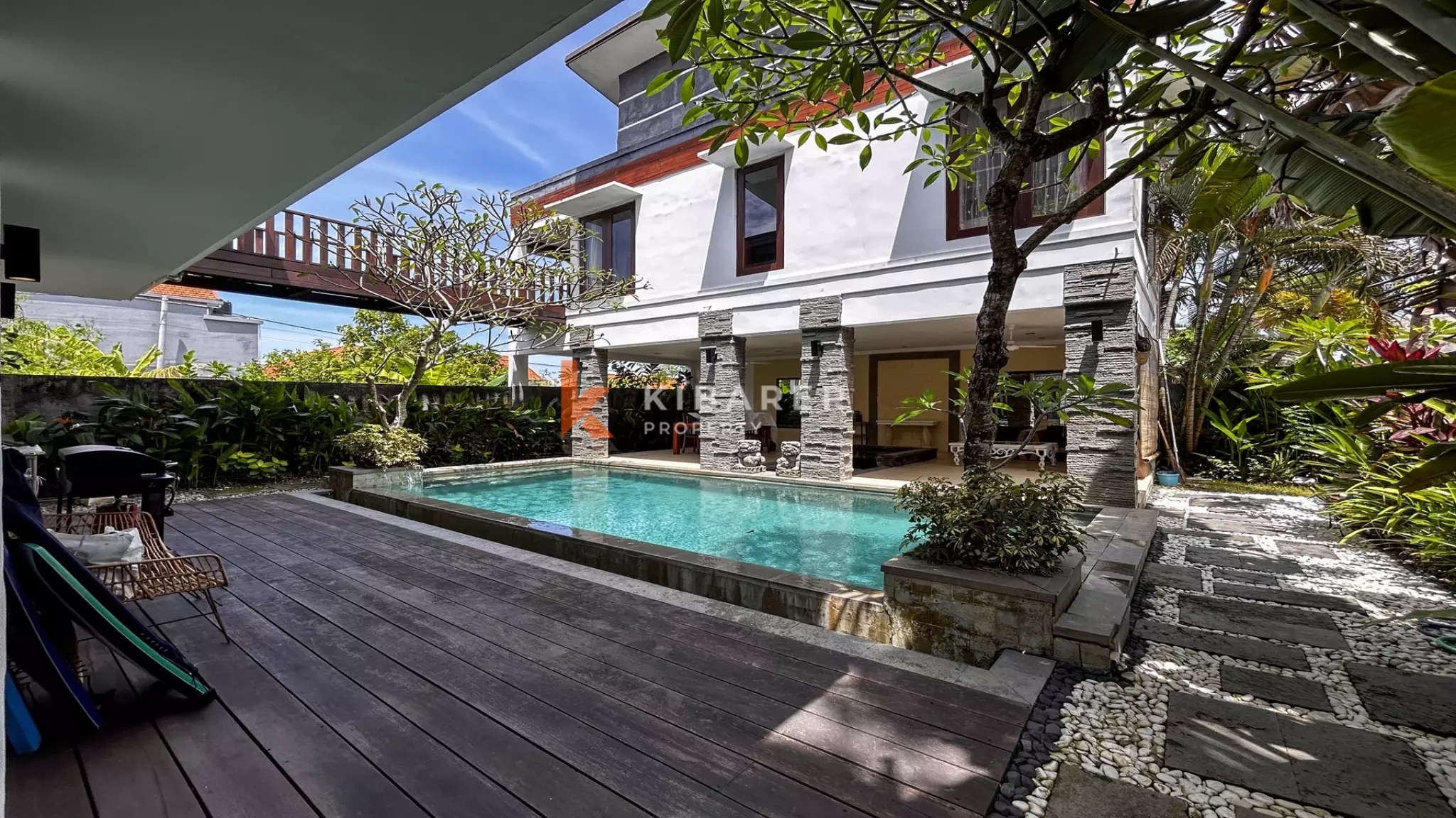 Comfortable Three-Bedroom Villa in Prime Berawa, Canggu — image 2