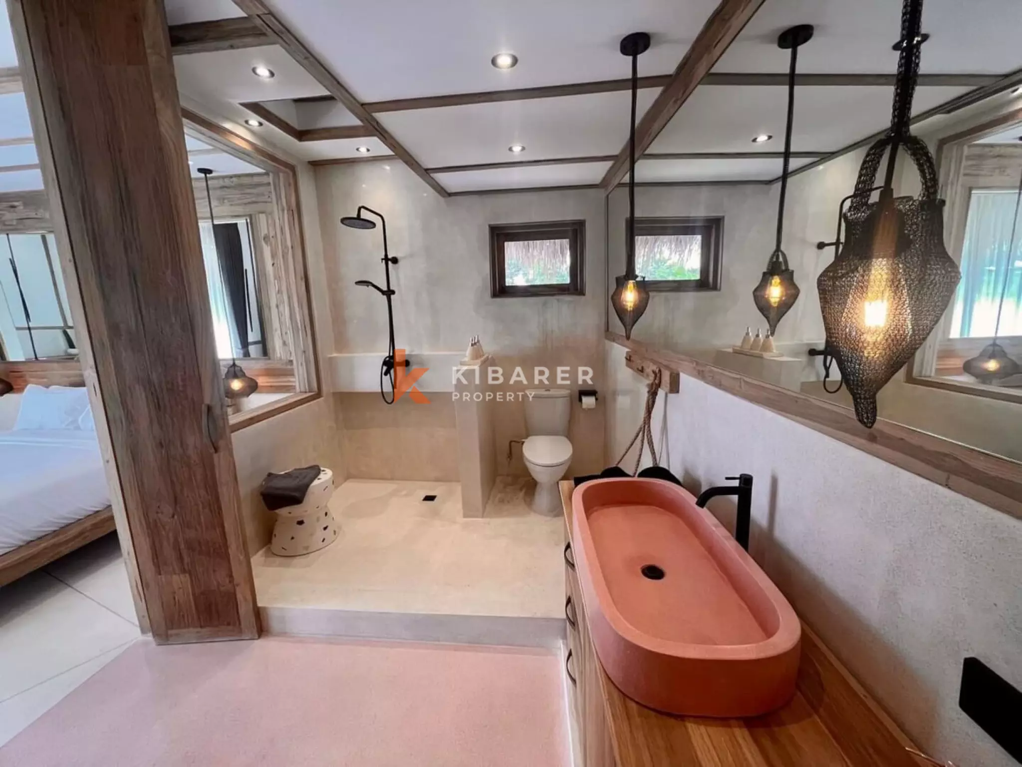 Tropical Escape – Three Bedroom Villa with Jacuzzi & Private Pool in Berawa — image 10