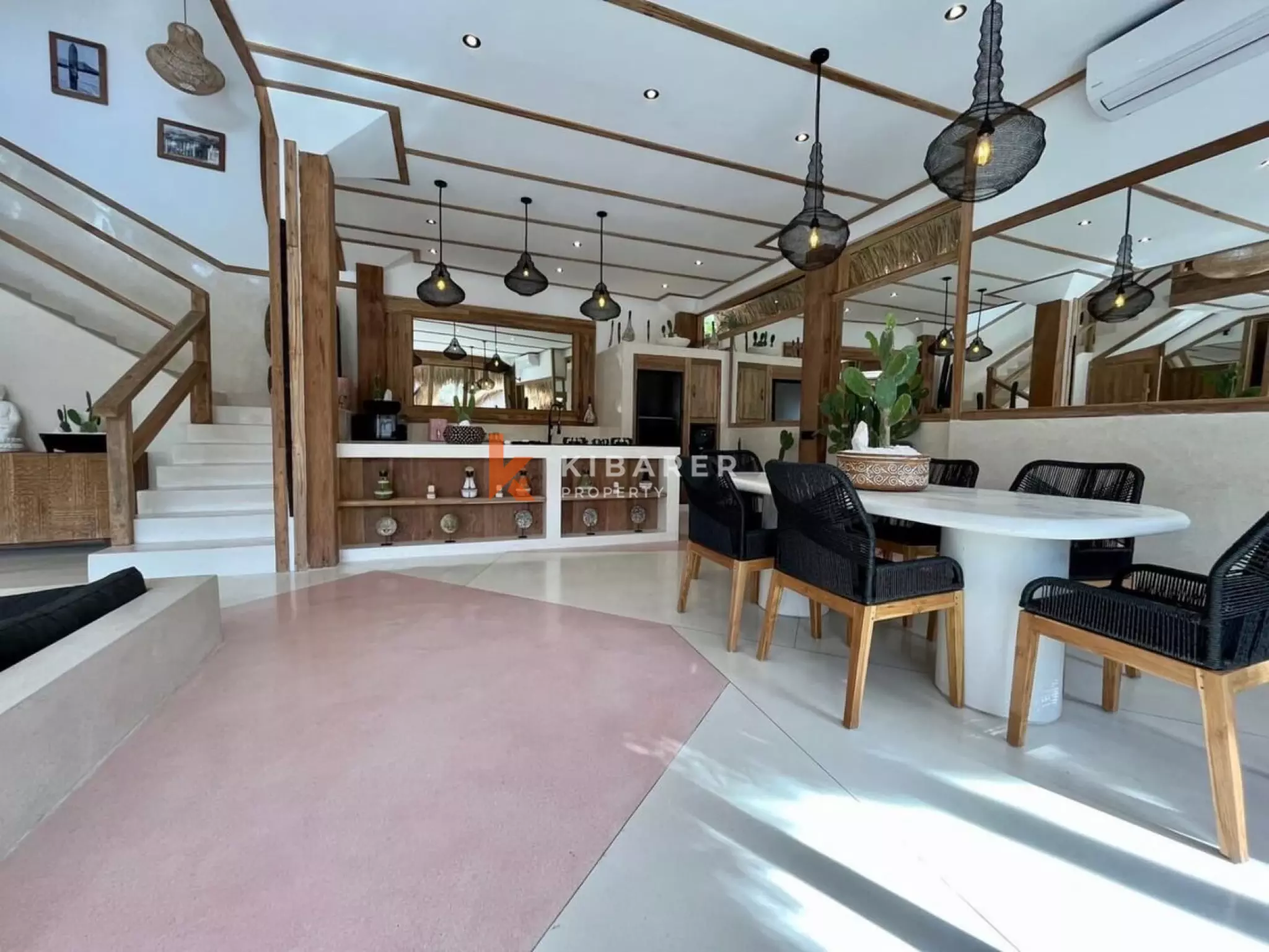 Tropical Escape – Three Bedroom Villa with Jacuzzi & Private Pool in Berawa — image 3