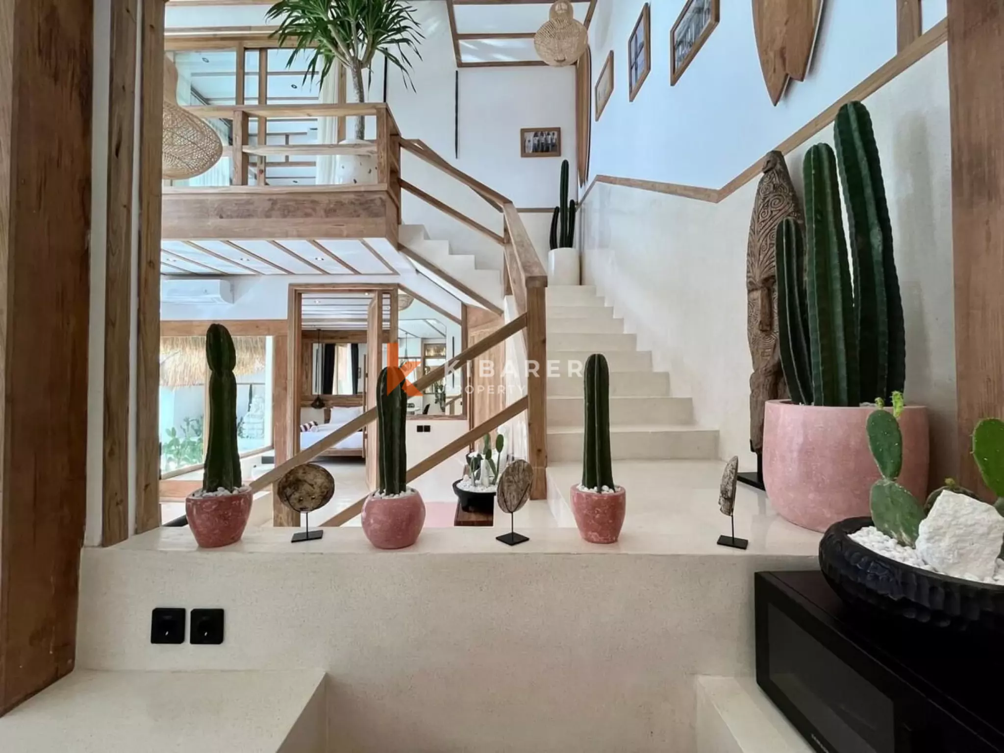 Tropical Escape – Three Bedroom Villa with Jacuzzi & Private Pool in Berawa — image 11
