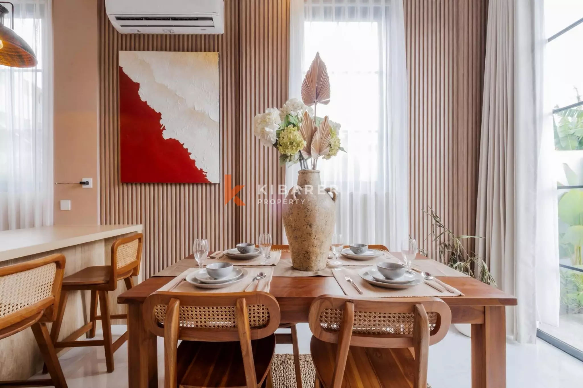 Stylish Modern Three-Bedroom Villa with Private Pool in Prime Berawa — image 11
