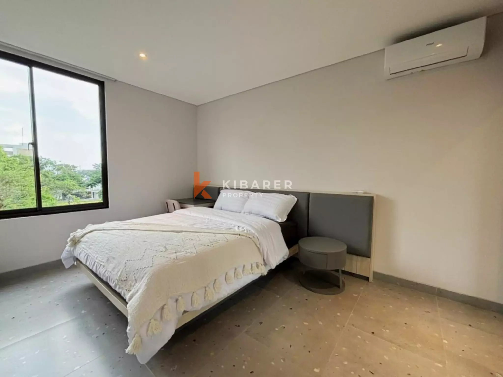 An Urban Tropical Three Bedroom Townhouse Crafted for Modern Living in Berawa — image 15