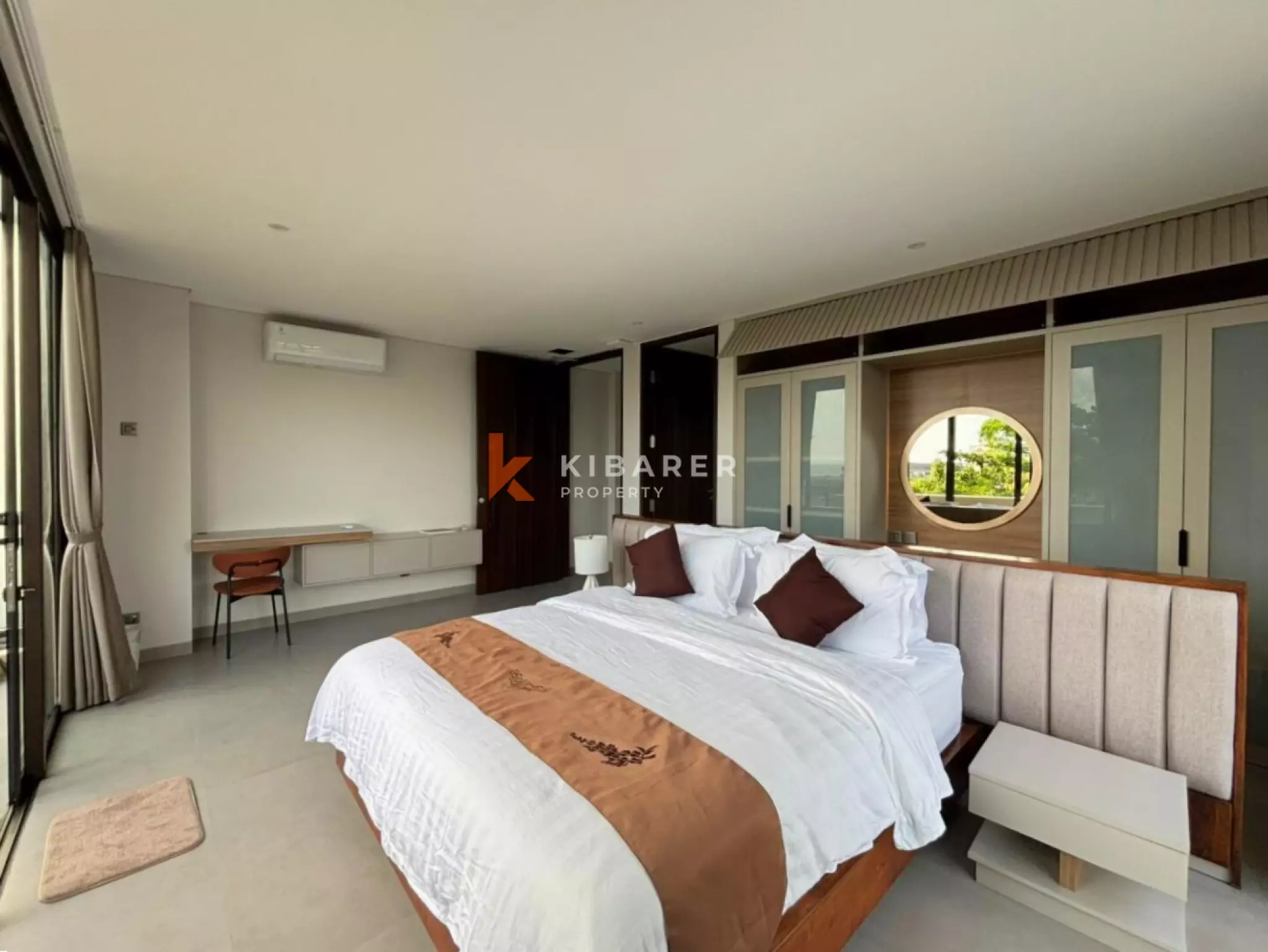Four Storey Level Three Bedroom Townhouse in Berawa — image 7