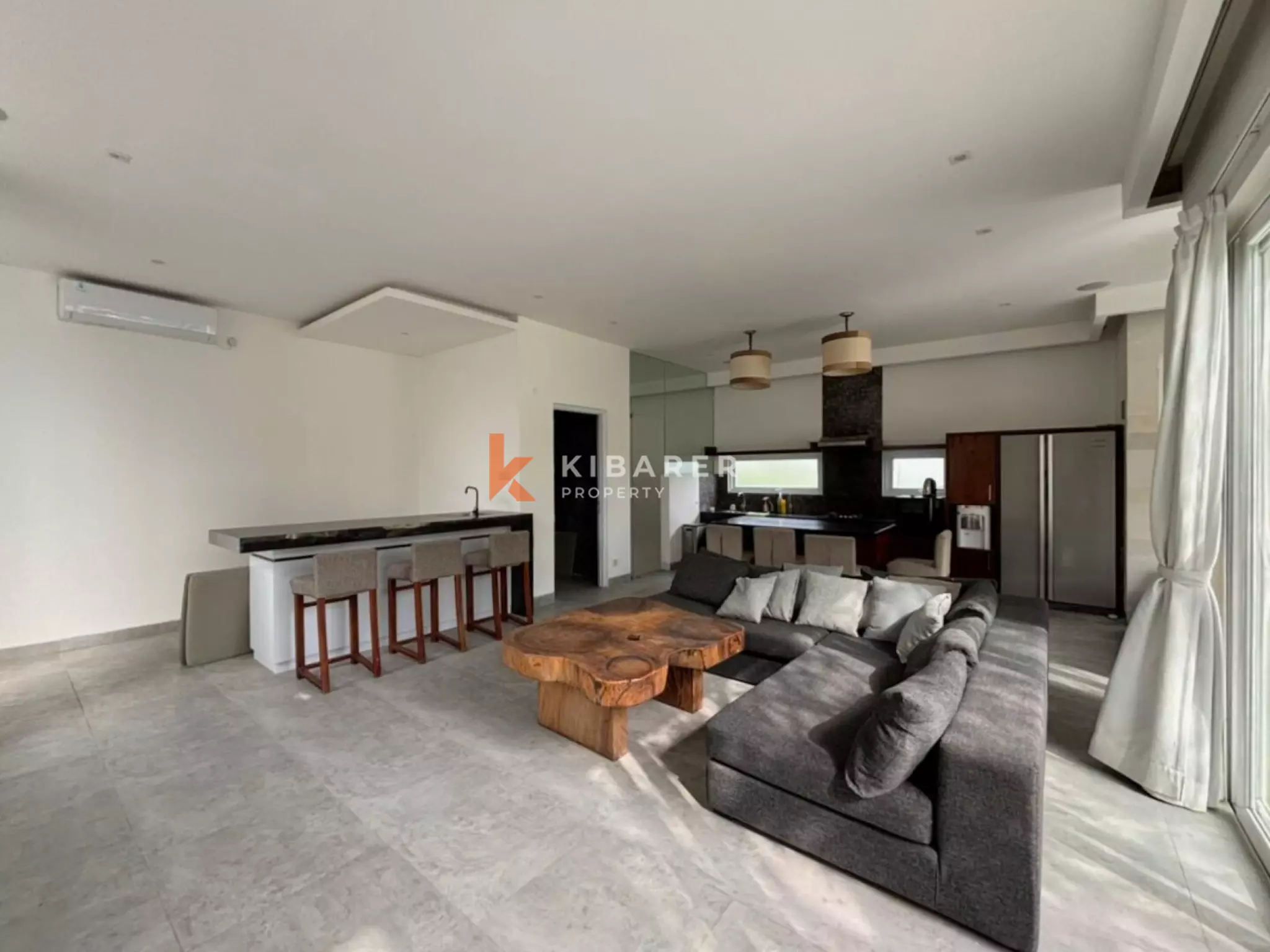 Prime Location Three Bedroom Villa in Berawa Near Finns & Atlas Beach Club — image 9