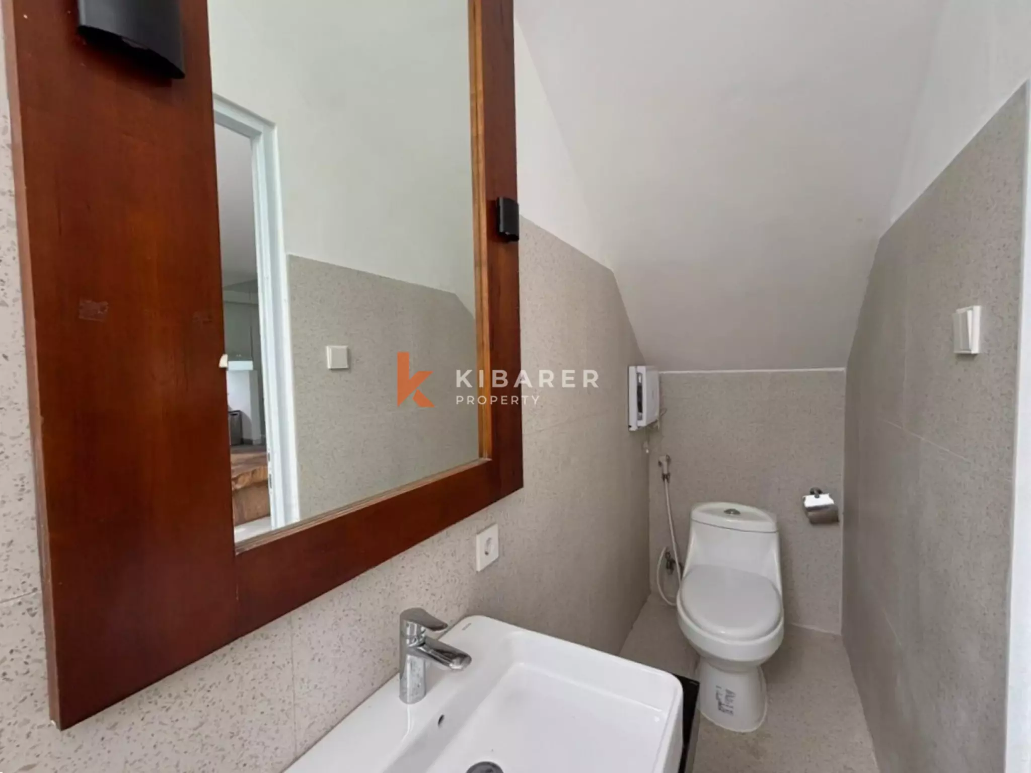 Prime Location Three Bedroom Villa in Berawa Near Finns & Atlas Beach Club — image 13