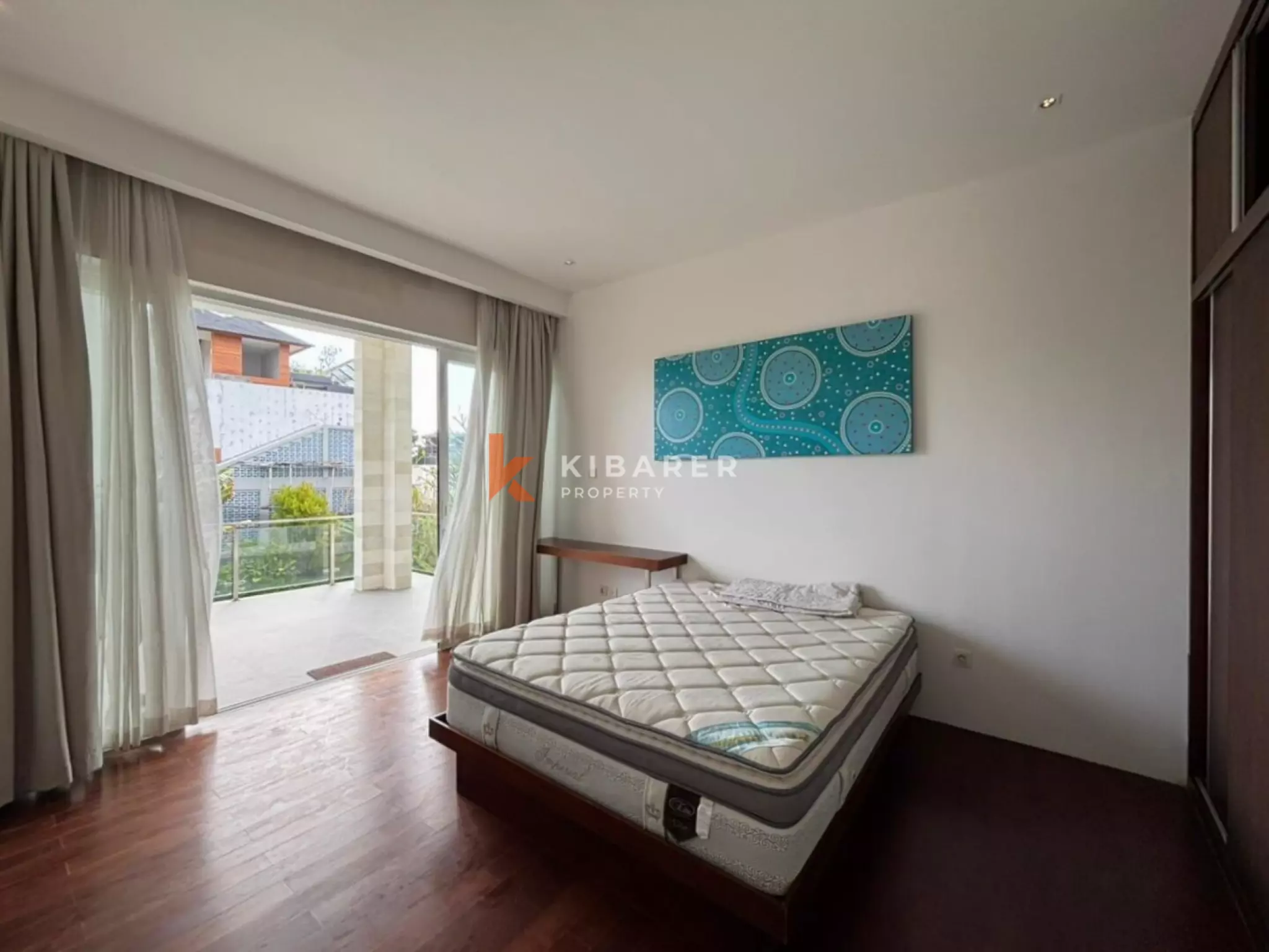 Prime Location Three Bedroom Villa in Berawa Near Finns & Atlas Beach Club — image 18