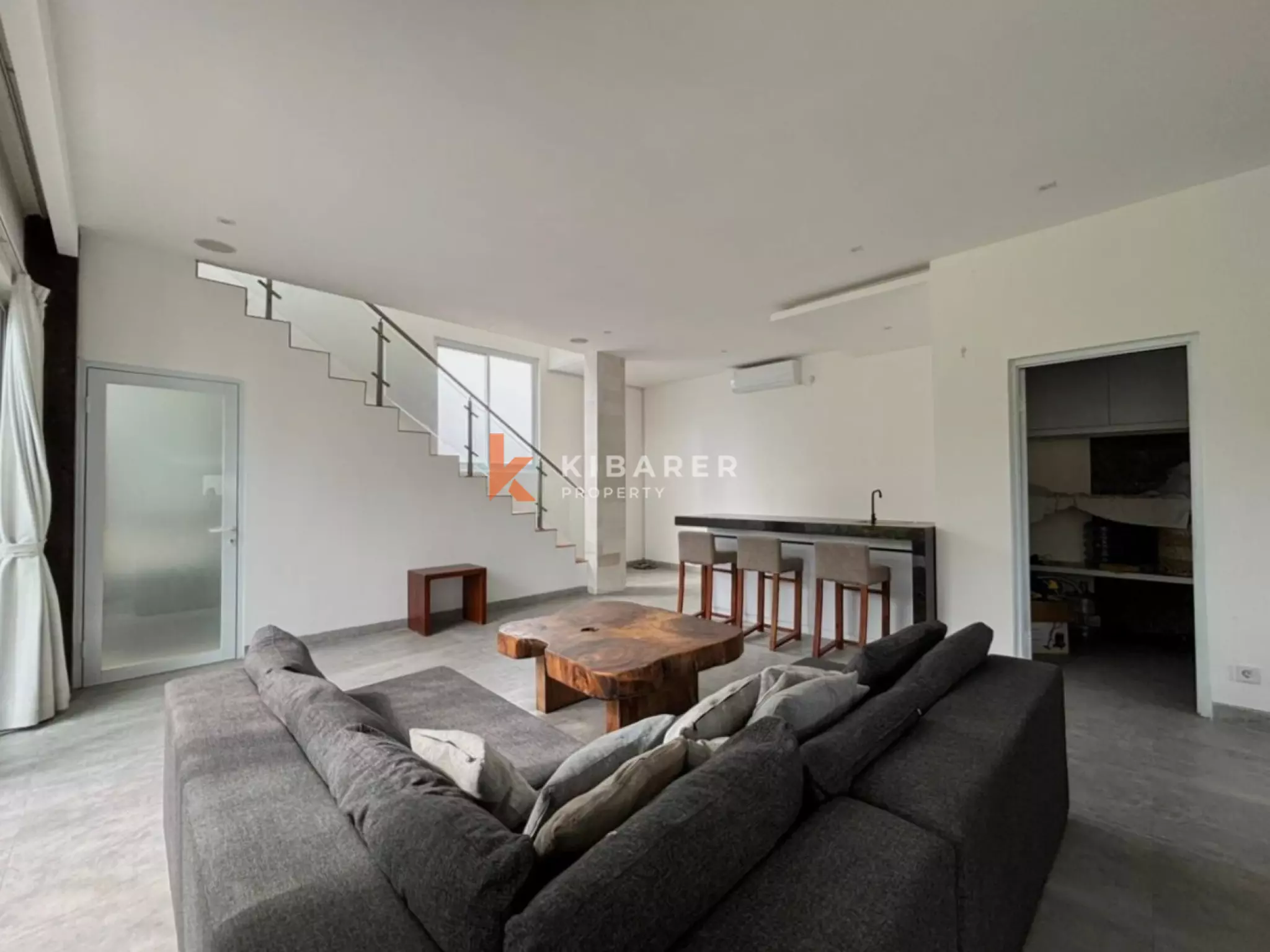 Prime Location Three Bedroom Villa in Berawa Near Finns & Atlas Beach Club — image 11
