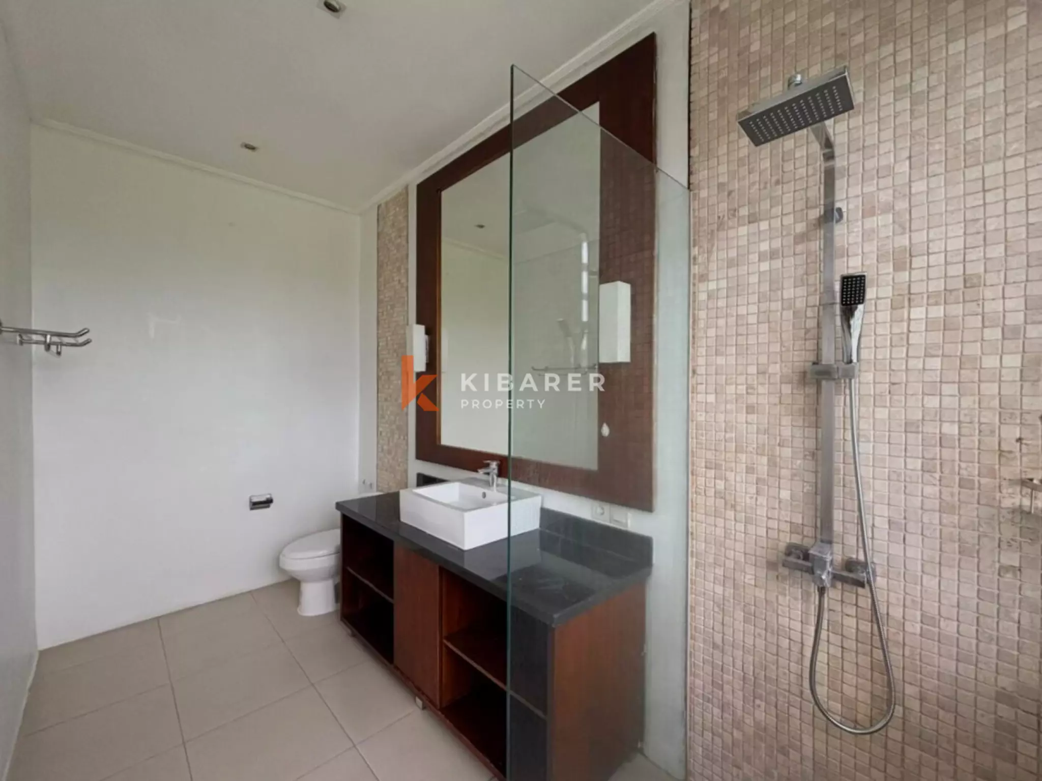Prime Location Three Bedroom Villa in Berawa Near Finns & Atlas Beach Club — image 19