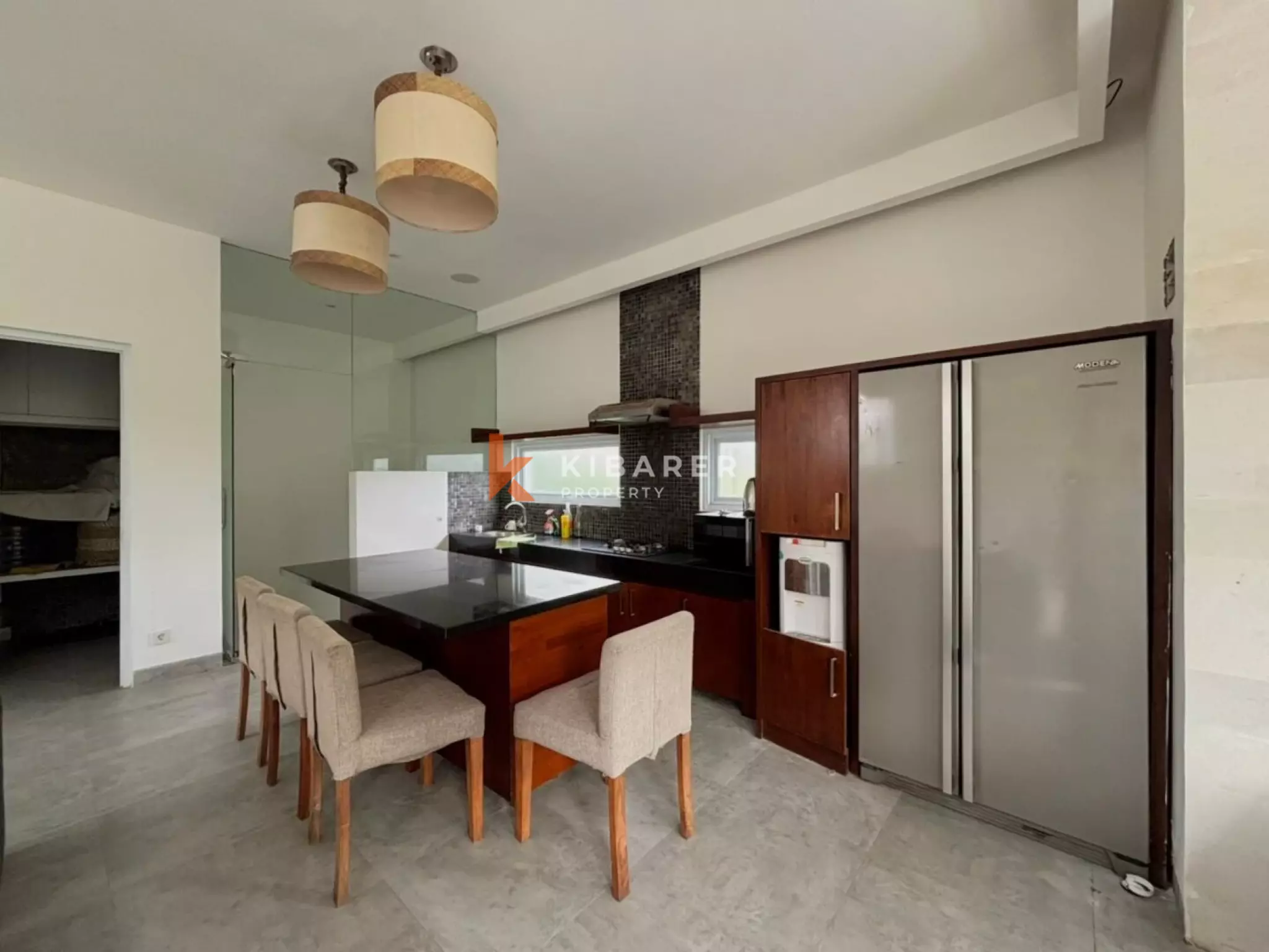 Prime Location Three Bedroom Villa in Berawa Near Finns & Atlas Beach Club — image 6