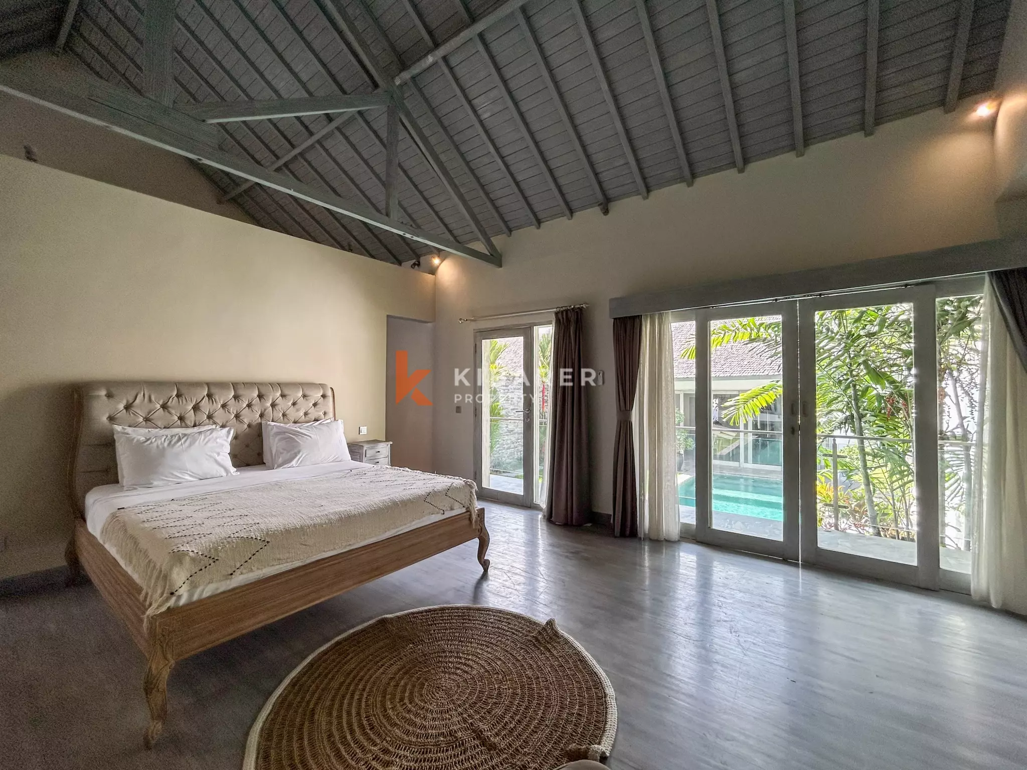 Charming Three-Bedroom Tropical Villa with Garden and Private Pool in Berawa — image 17