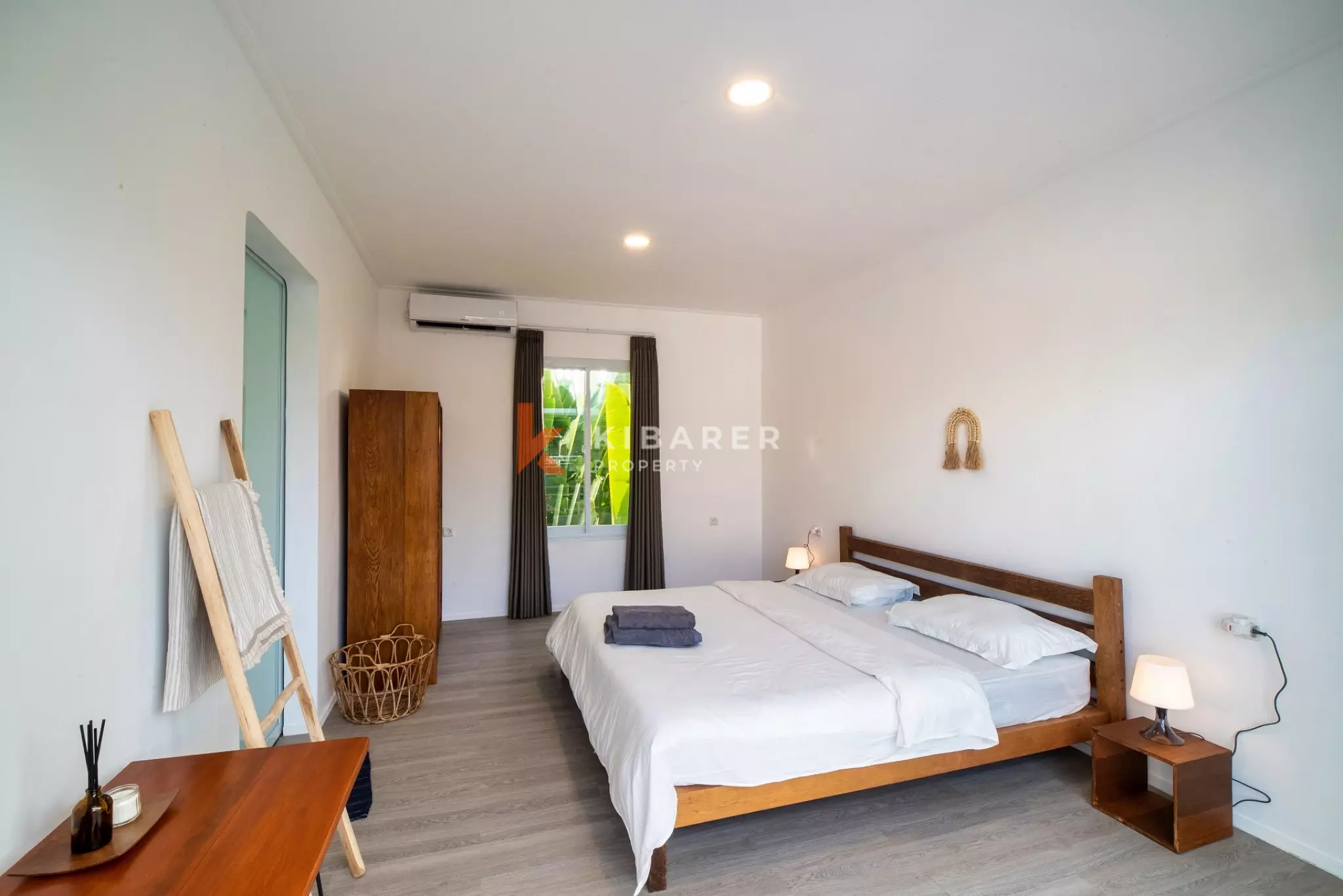 Luxury Four-Bedroom Villa with Enclosed Living Room in Prime Berawa Location — image 14