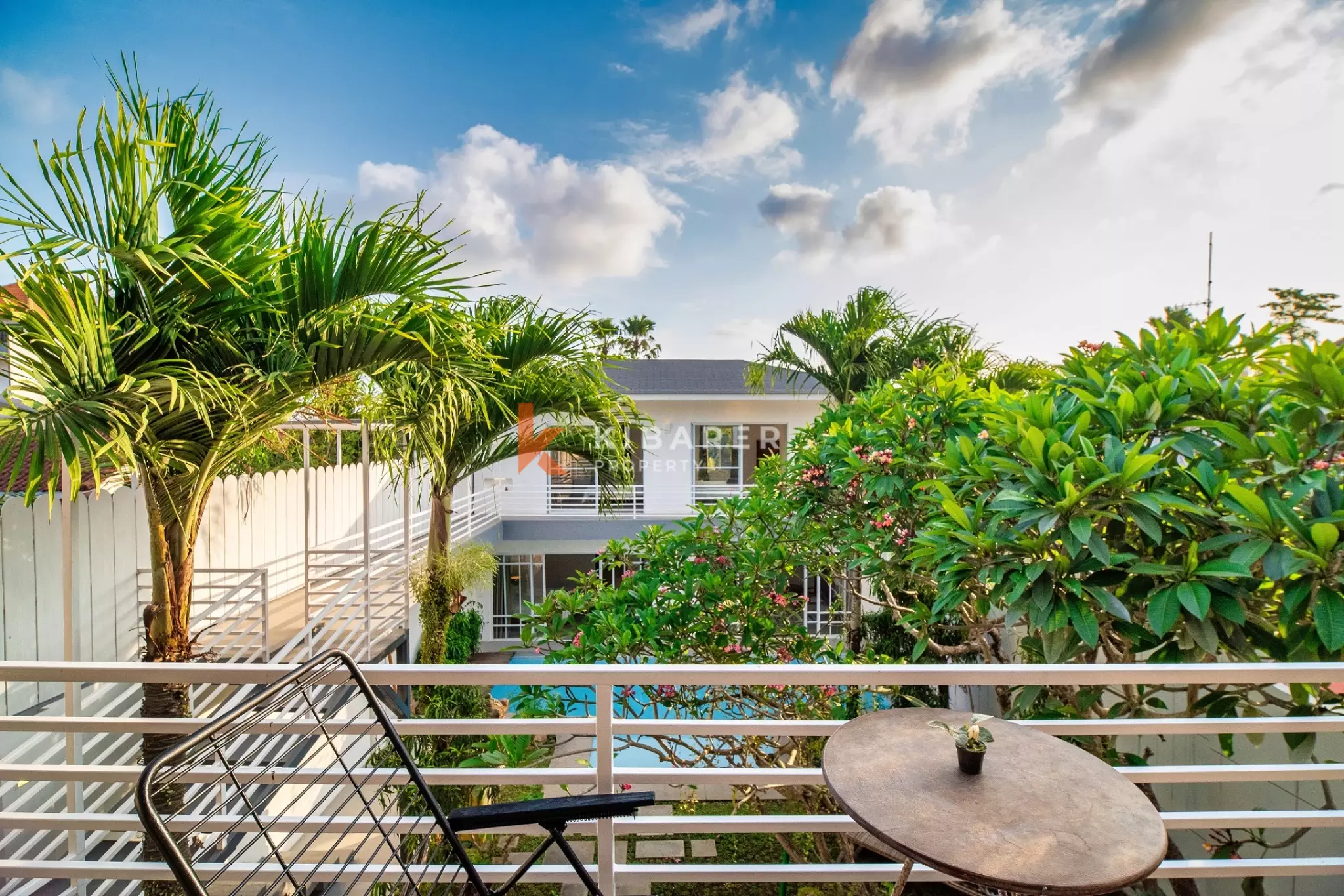 Luxury Four-Bedroom Villa with Enclosed Living Room in Prime Berawa Location — image 8