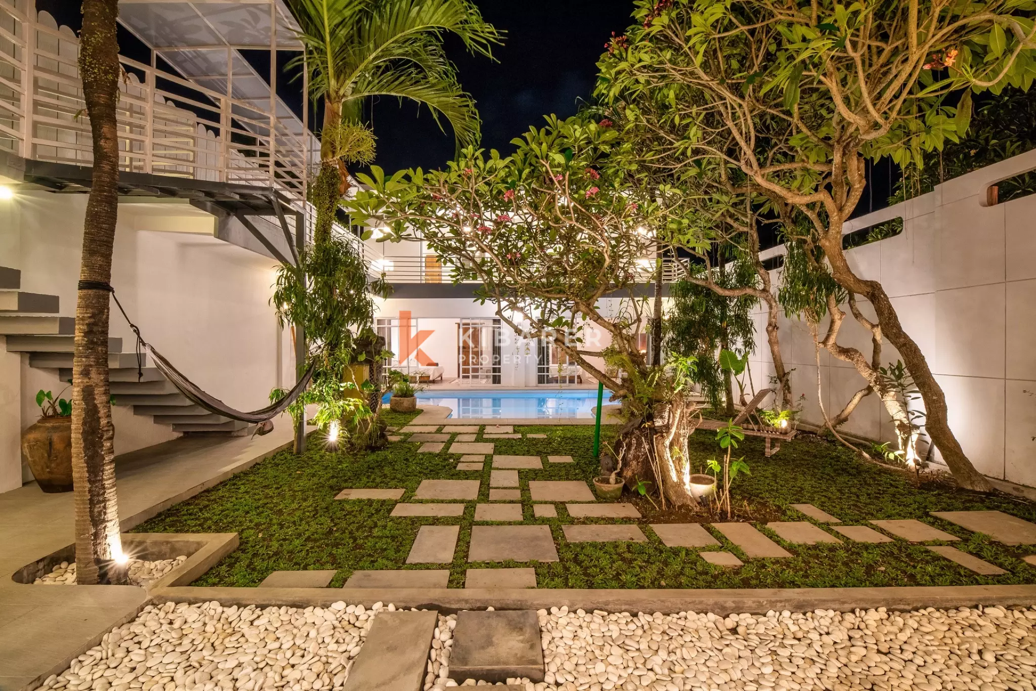 Luxury Four-Bedroom Villa with Enclosed Living Room in Prime Berawa Location — image 11