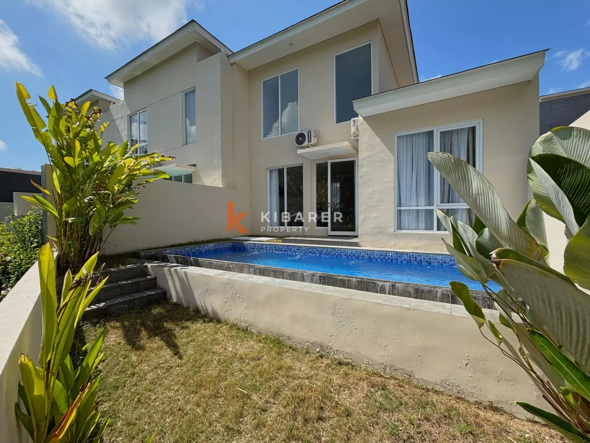 elegant two bedroom villa in exclusive nusa dua complex — image 1