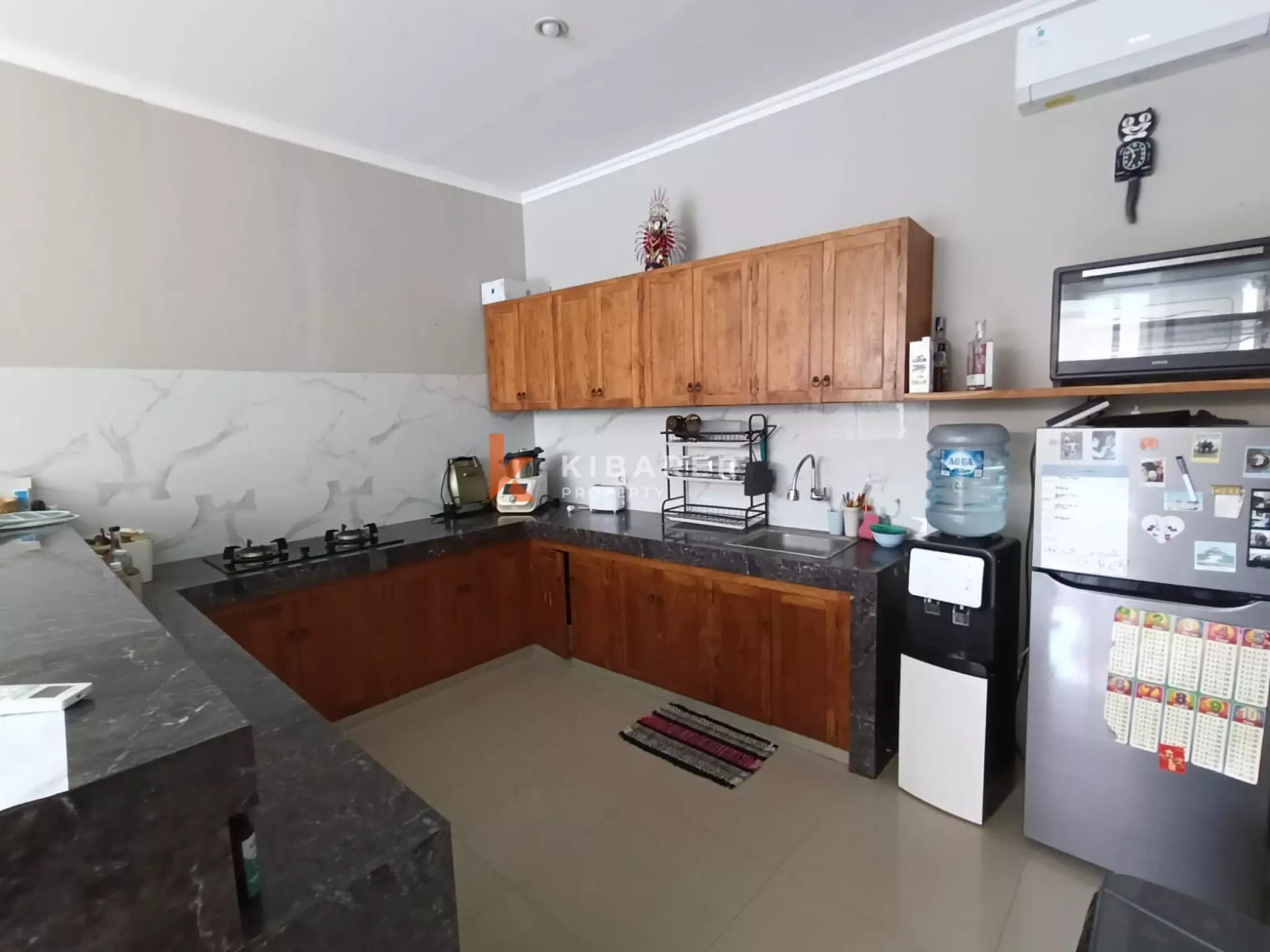 Charming Three-Bedroom Closed Living Room Villa in Kerobokan — image 5