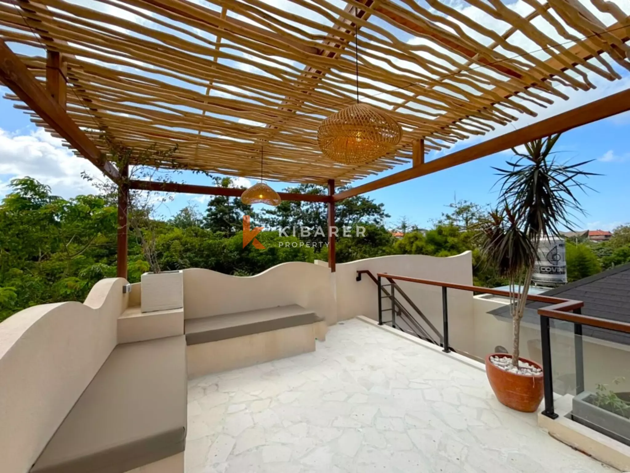 Elegant Three Bedroom Rooftop Pool Villa Near Bali's Best Beaches in Ungasan — image 10