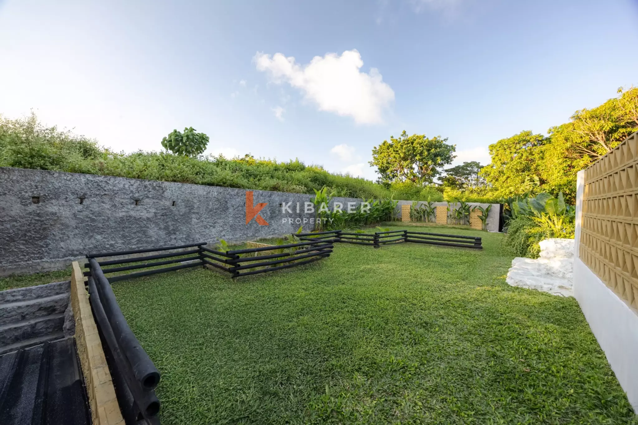 One-Bedroom Loft With One Wall Glasses Shared Pool Surrounded by Nature in Pecatu–Uluwatu — image 7