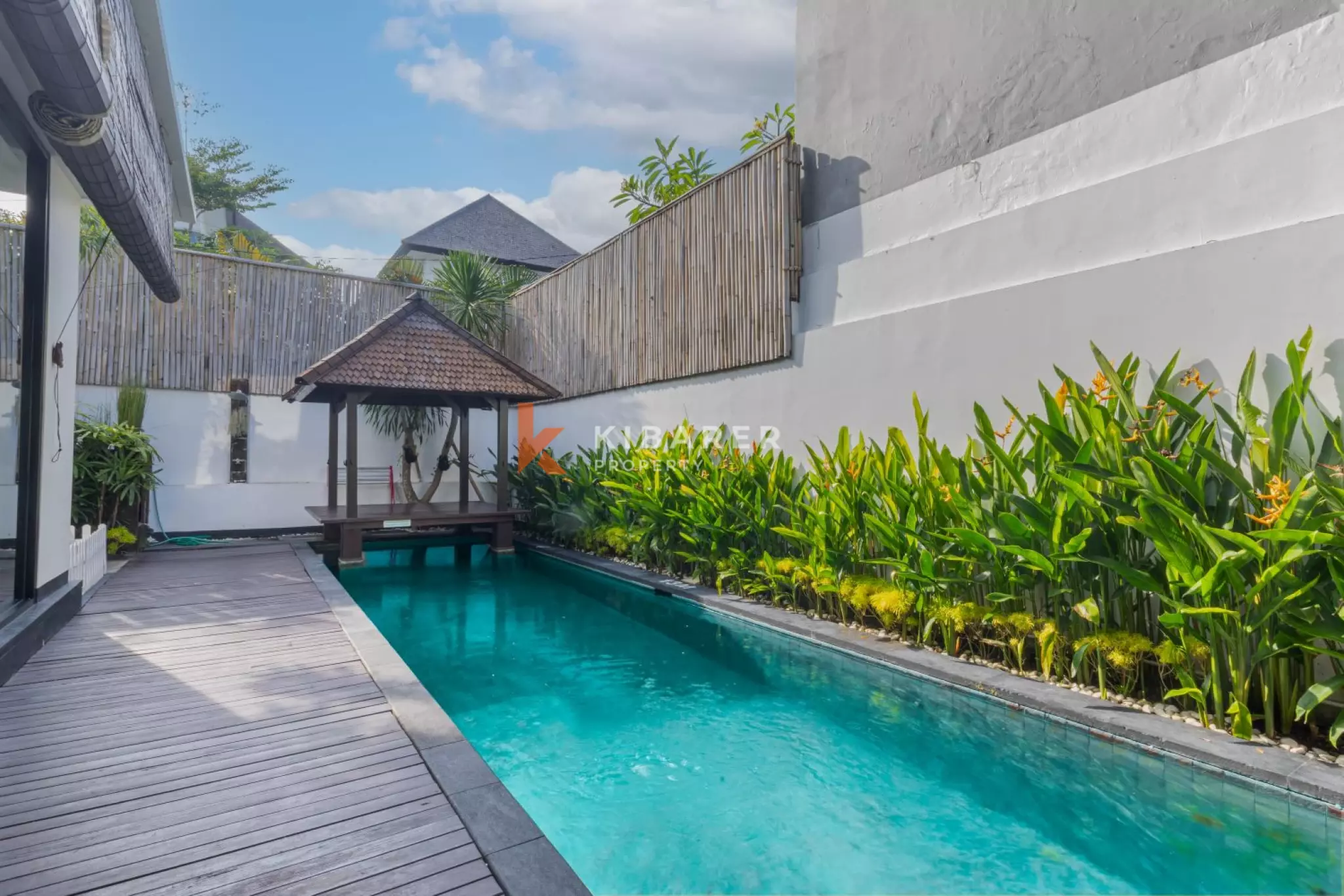 Spacious Three-Bedroom Gated Living Villa in Jimbaran — image 14