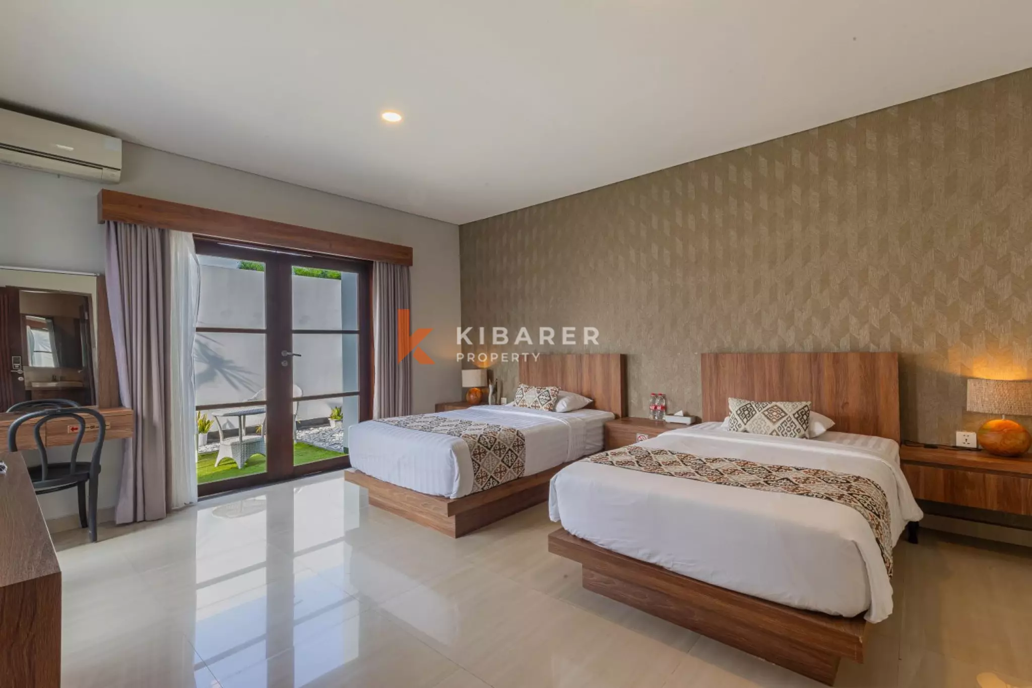 Spacious Three-Bedroom Gated Living Villa in Jimbaran — image 18