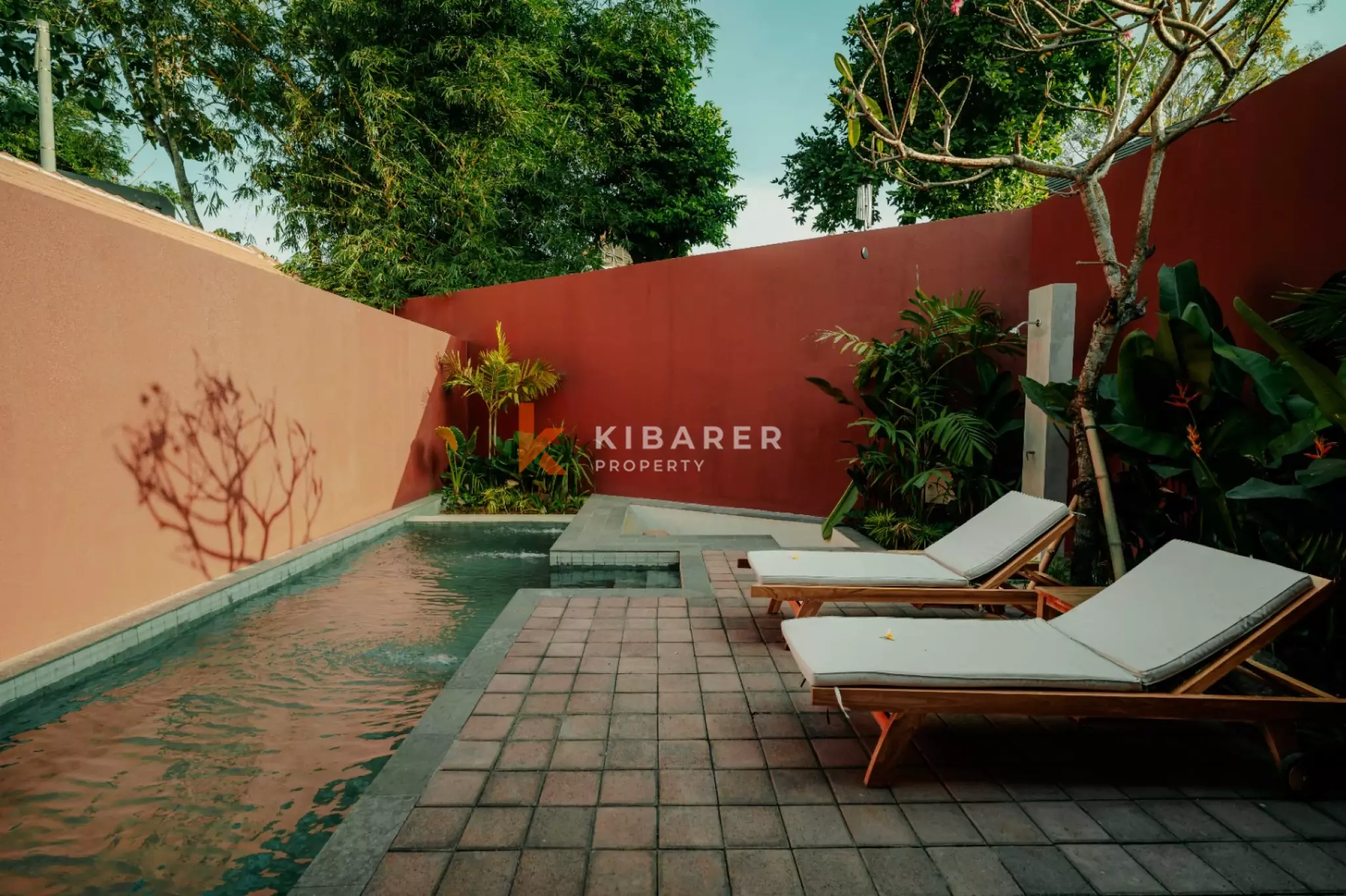 Warm Contemporary Two-Bedroom Tropical Villa with Private Pool in Jimbaran — image 3