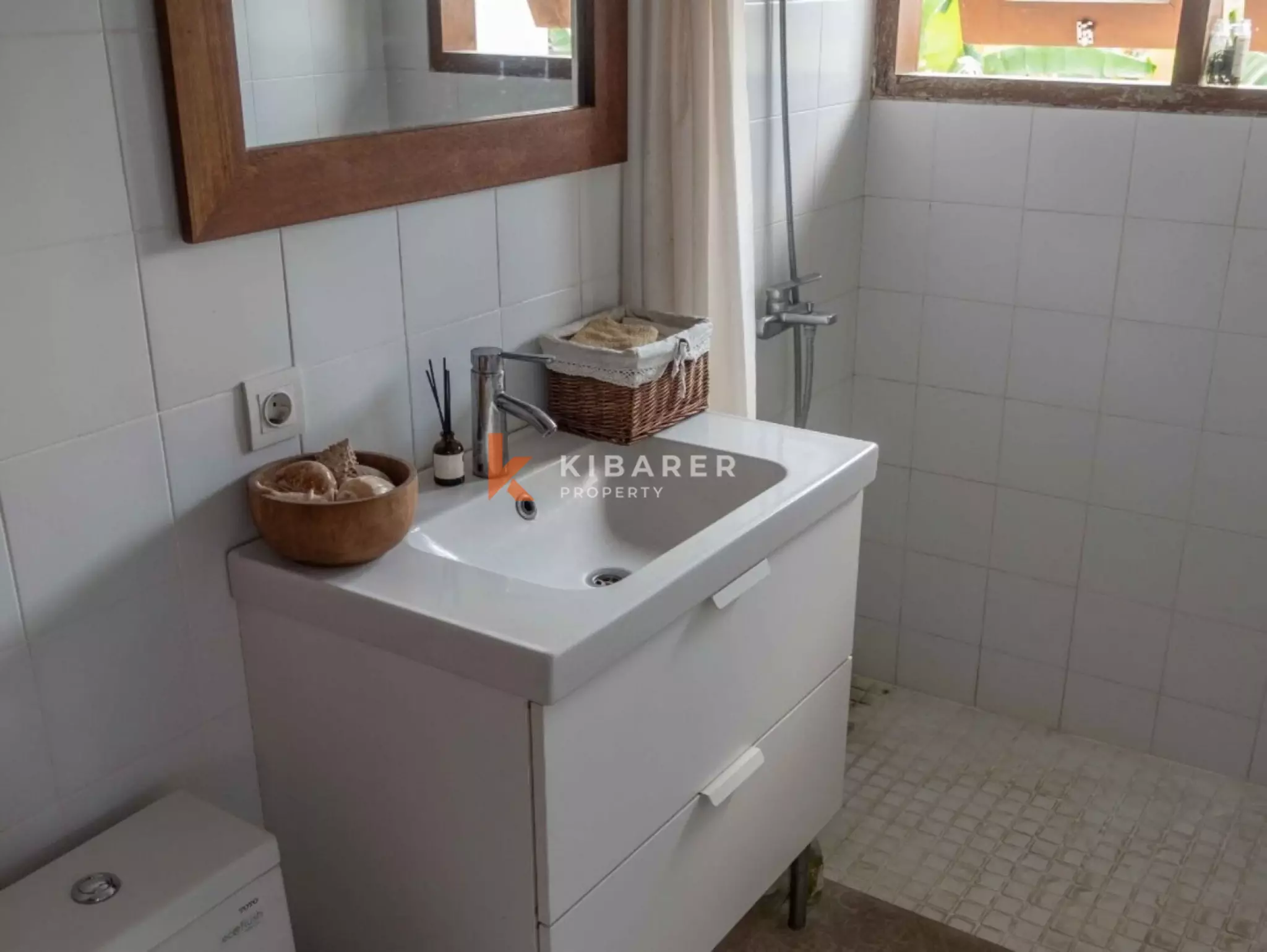 Fully Furnished Four Bedroom House in Peaceful Buduk — image 13