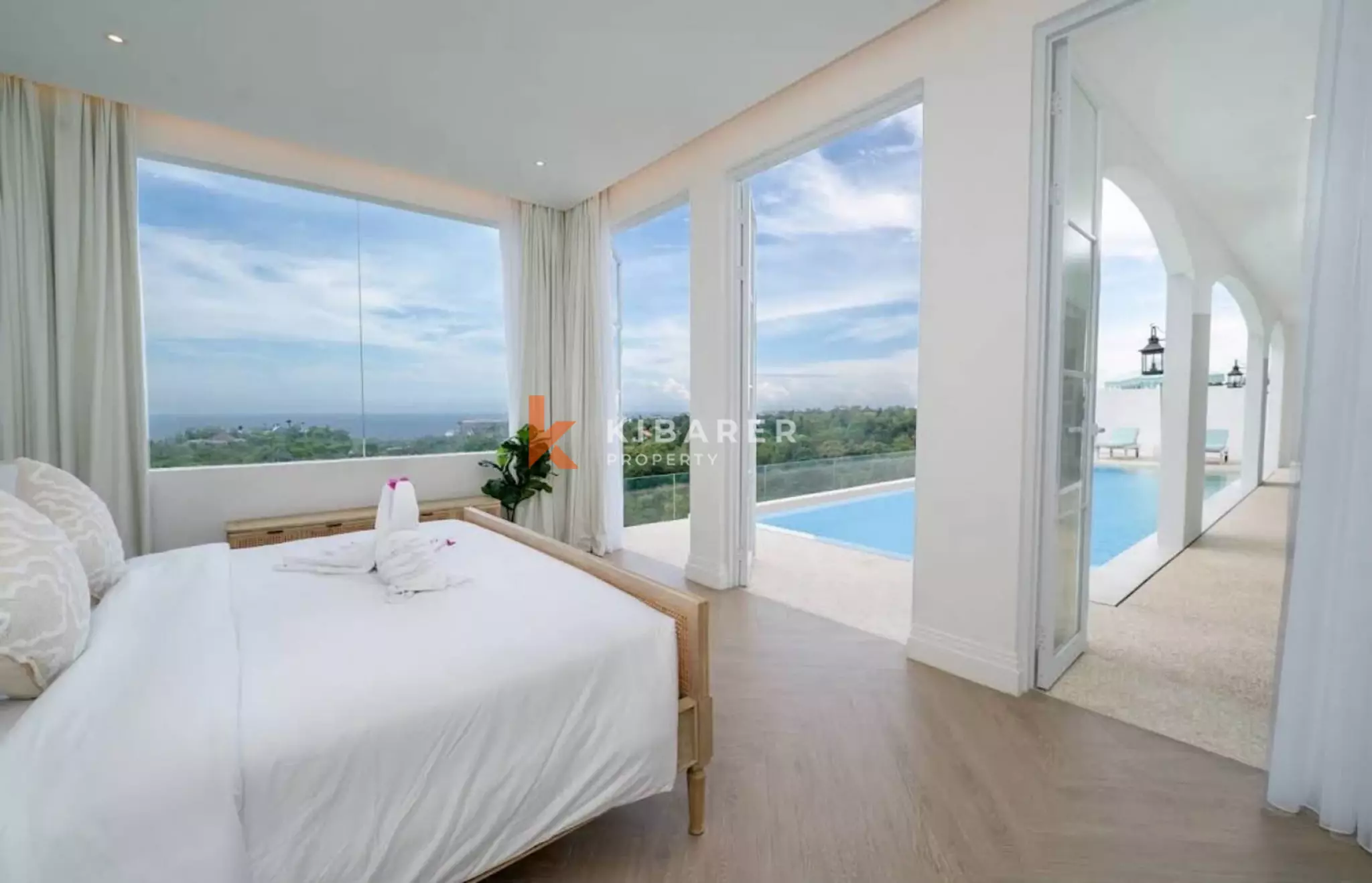 Modern Four-Bedroom Villa with Panoramic Sea Views & Rooftop in Ungasan — image 9