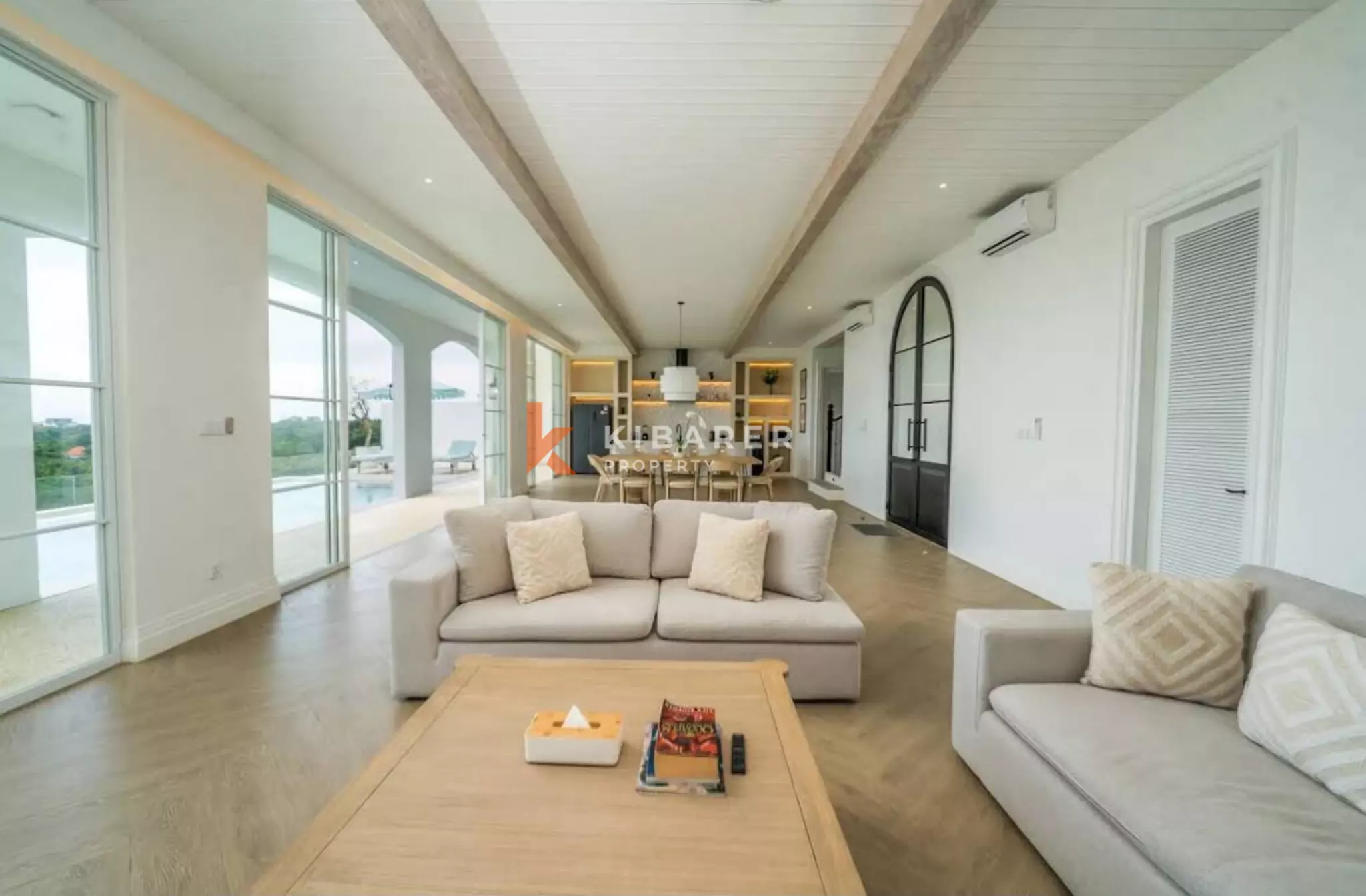 Modern Four-Bedroom Villa with Panoramic Sea Views & Rooftop in Ungasan — image 2