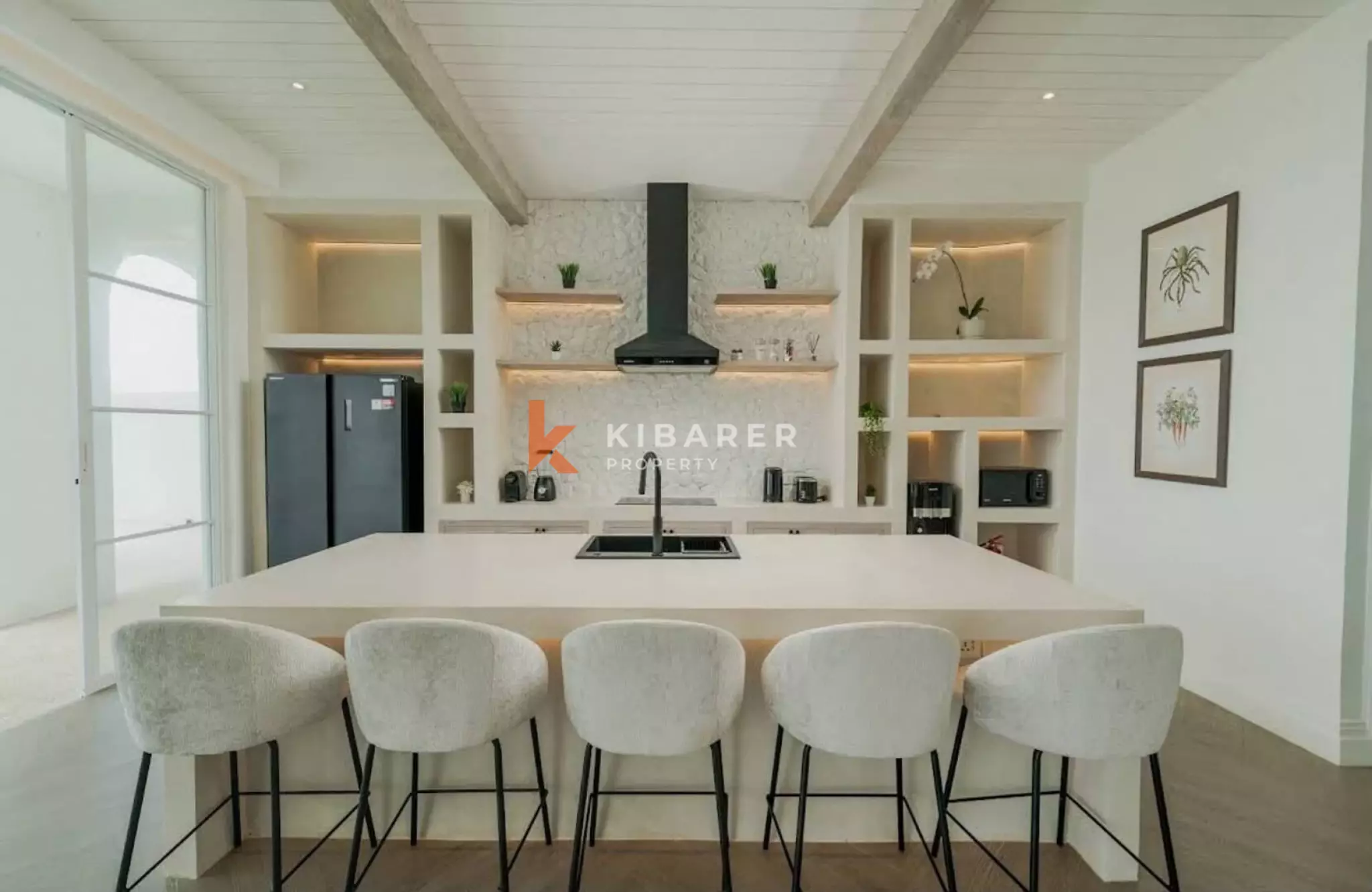 Modern Four-Bedroom Villa with Panoramic Sea Views & Rooftop in Ungasan — image 6