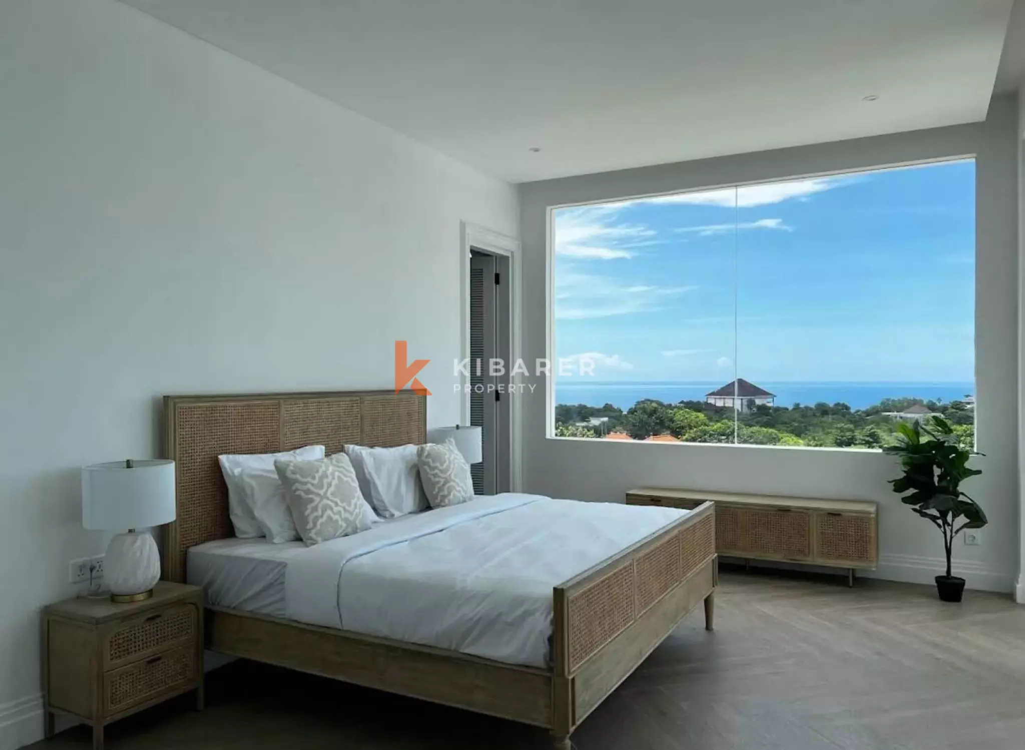 Luxury Four-Bedroom Villa with Rooftop Sea View in Prime Ungasan Location — image 10