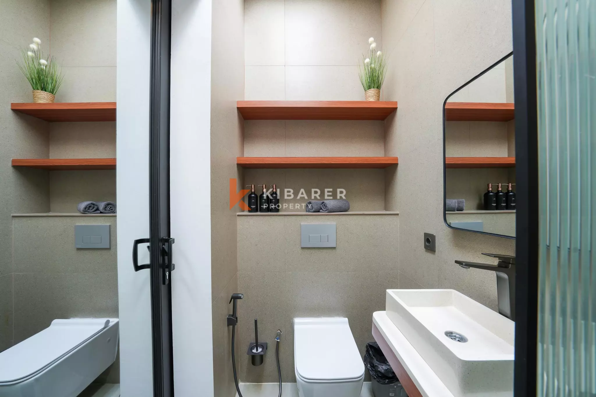 Spacious Three-Bedroom Villa with Panoramic Views in Cepaka — image 18