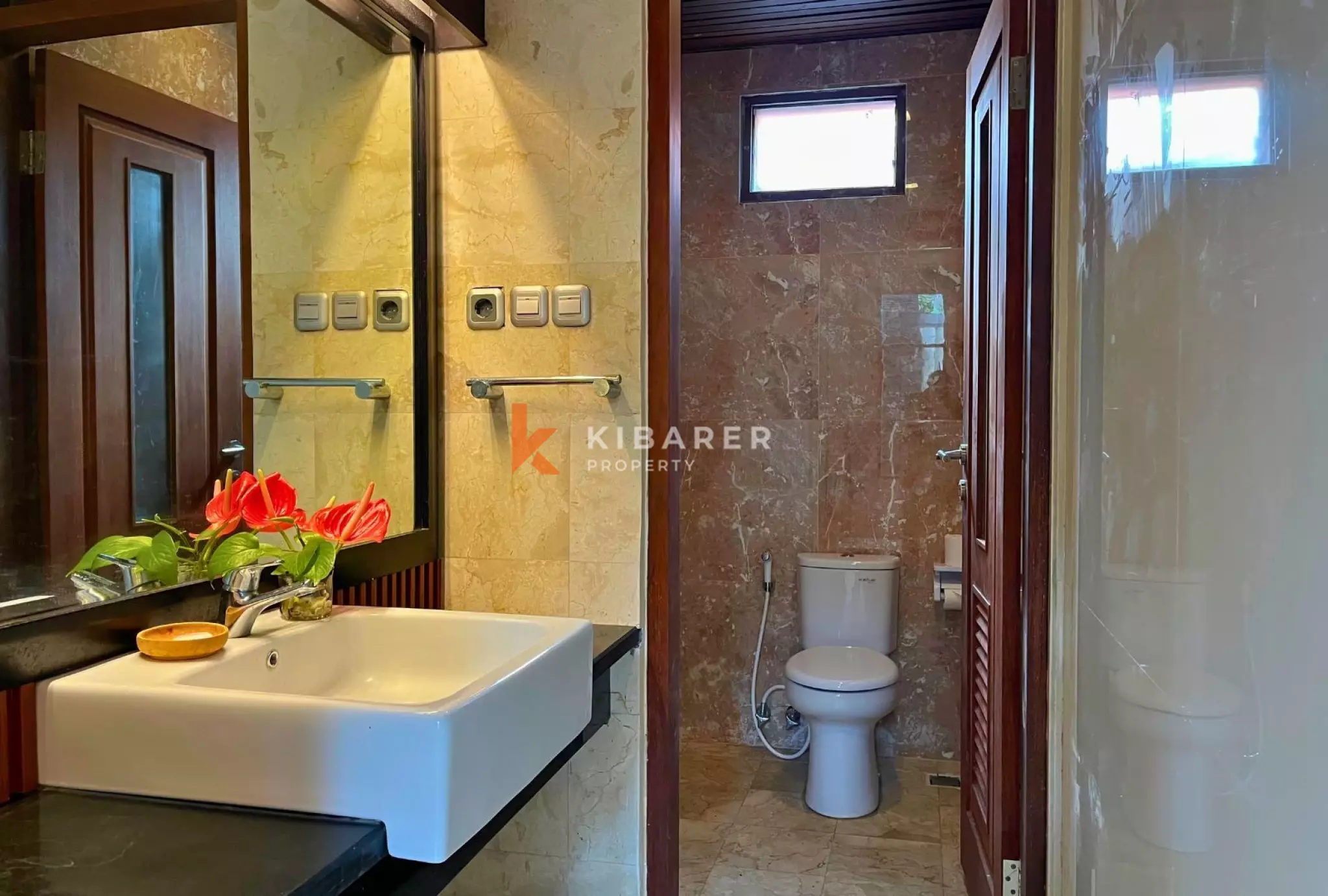 Batu Belig Retreat – 3-Bedroom Villa with Jacuzzi Pool Near Popular Spots — image 8