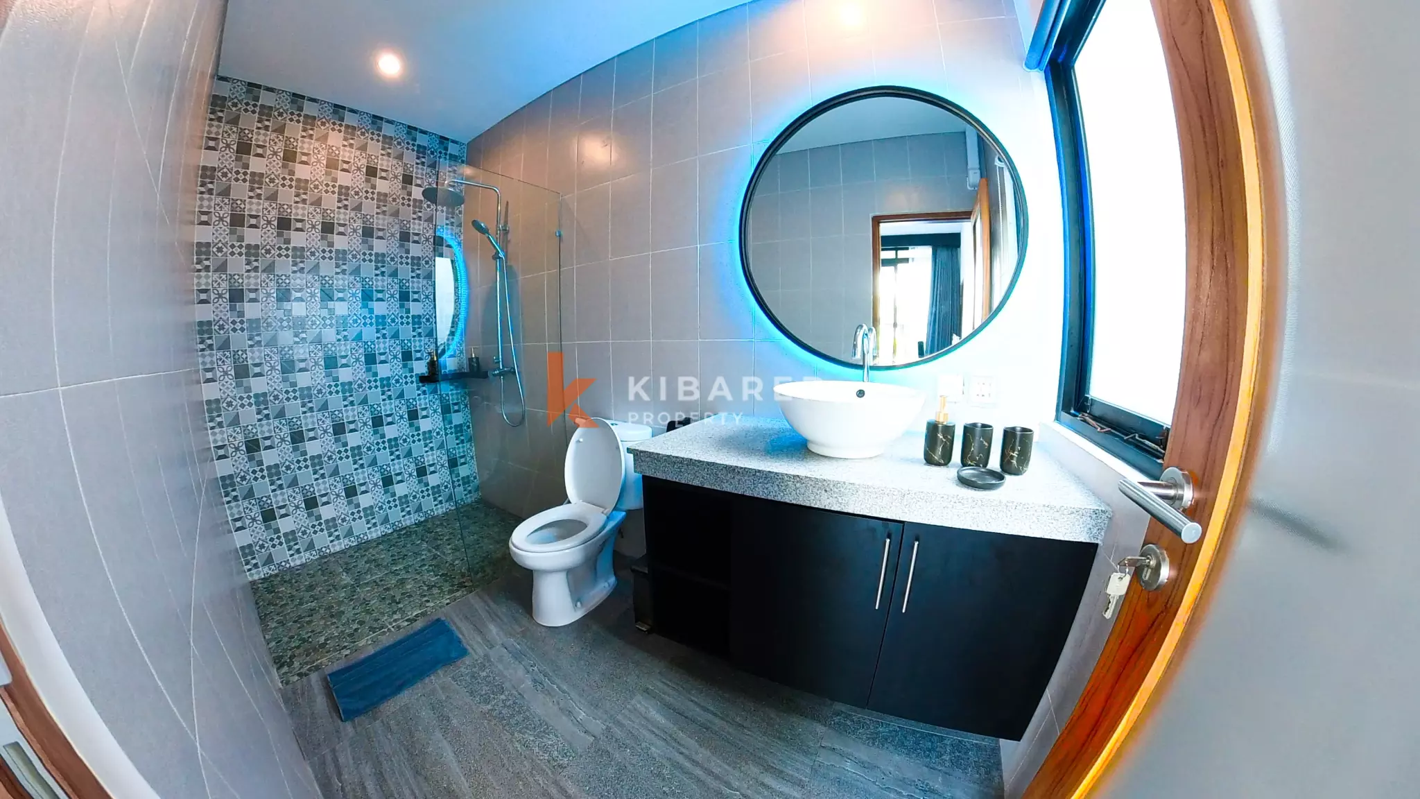Contemporary Three-Bedroom Villa with Remote Work Space in Umalas — image 15