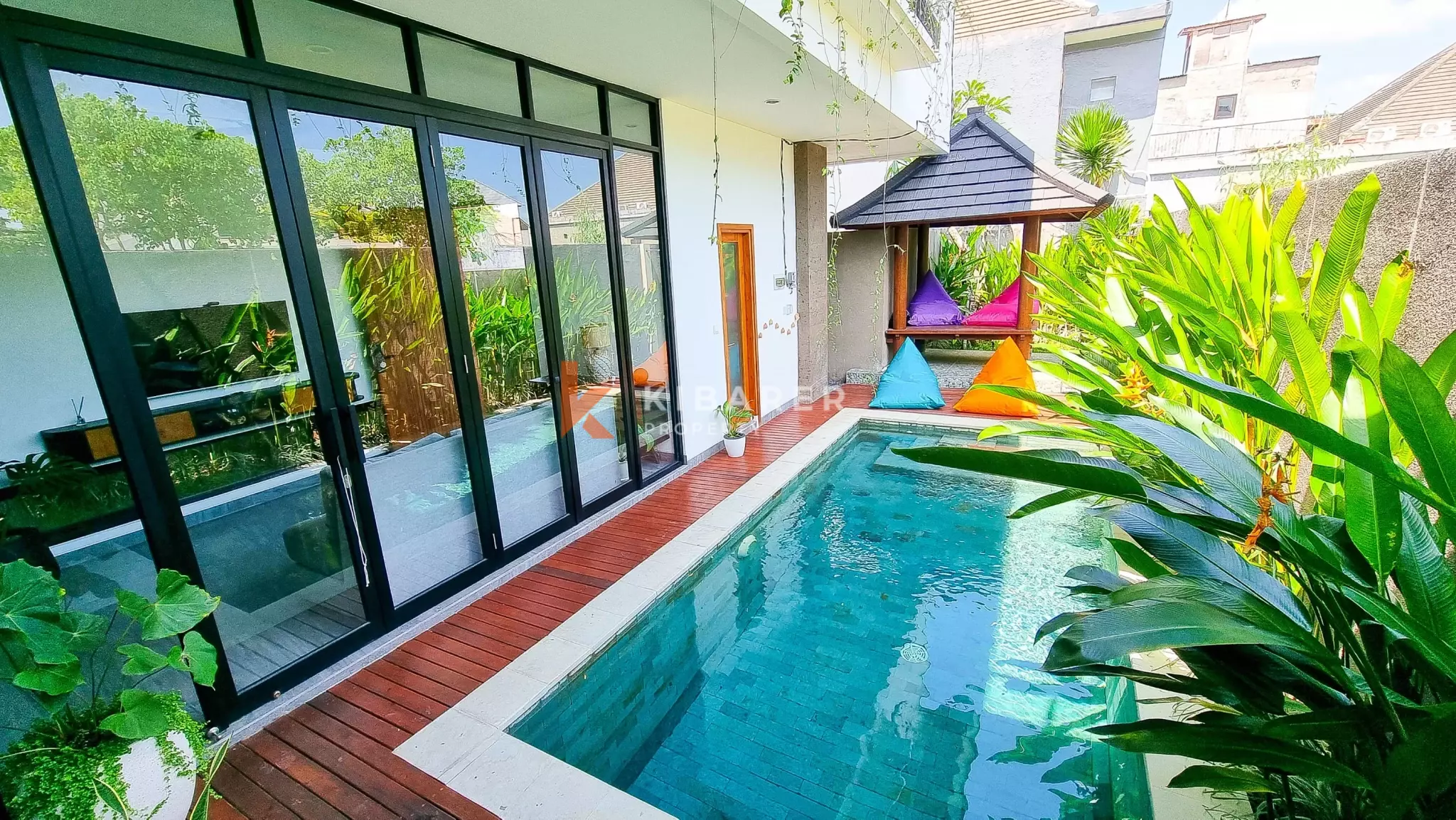 Contemporary Three-Bedroom Villa with Remote Work Space in Umalas — image 1