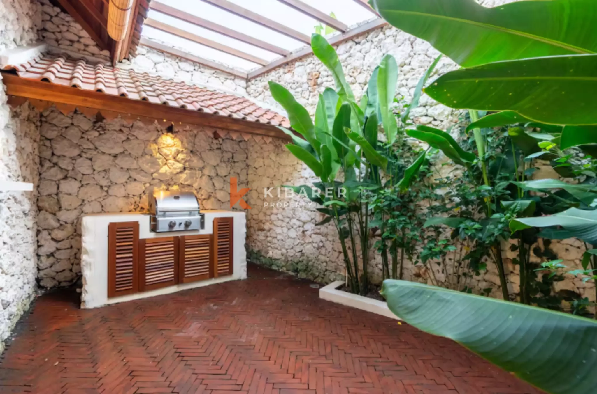 Stunning 3-Bedroom Bali Villa with Garden View Near Canggu — image 9
