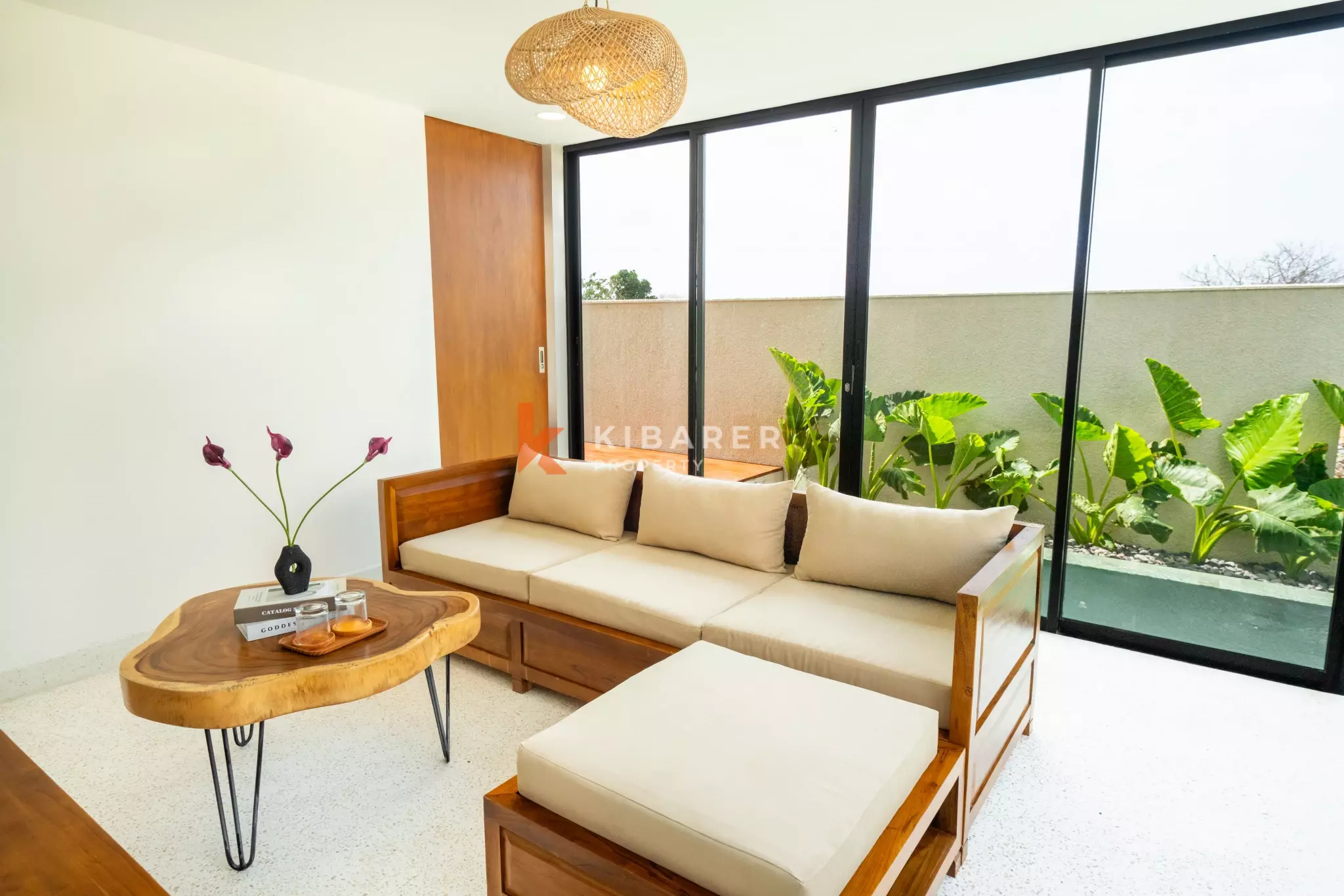 Sophisticated Three-Bedroom Villa with Private Pool in Nusa Dua — image 9