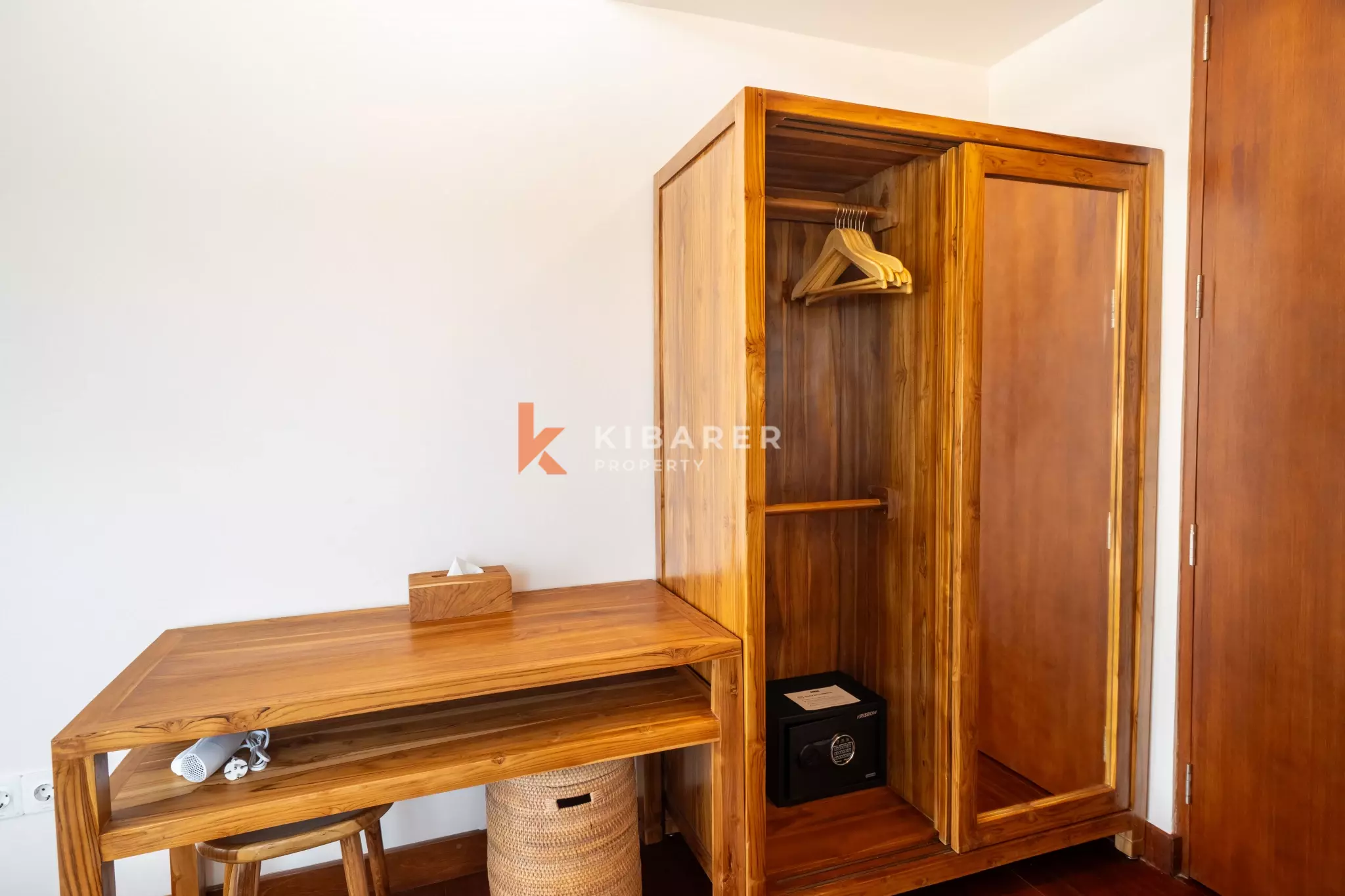 Sophisticated Three-Bedroom Villa with Private Pool in Nusa Dua — image 15
