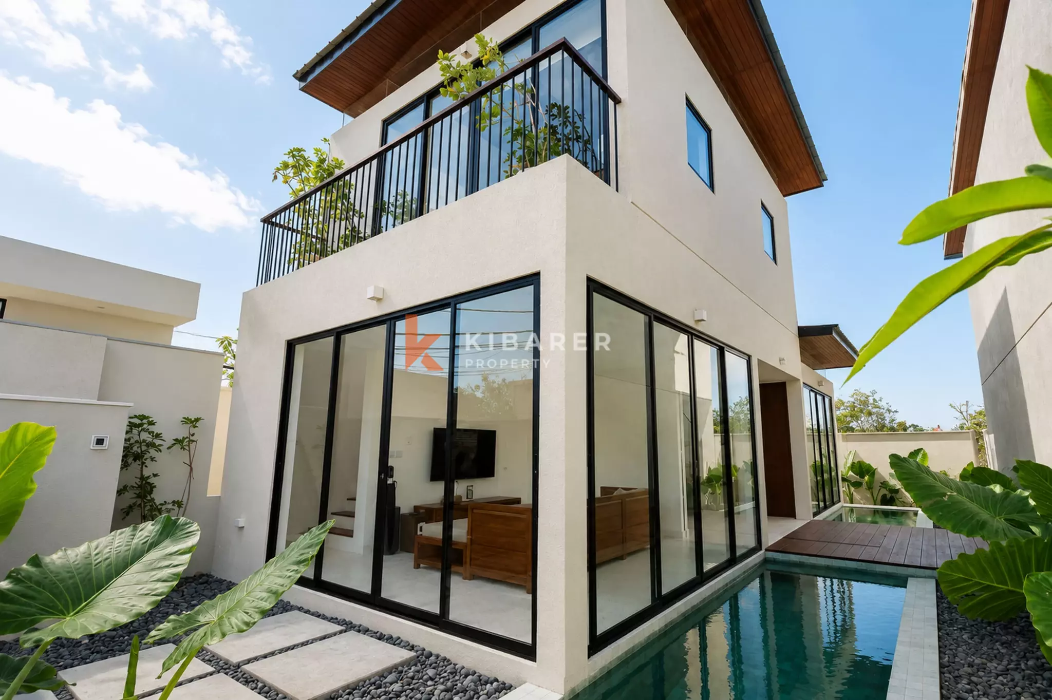 Sophisticated Three-Bedroom Villa with Private Pool in Nusa Dua — image 4