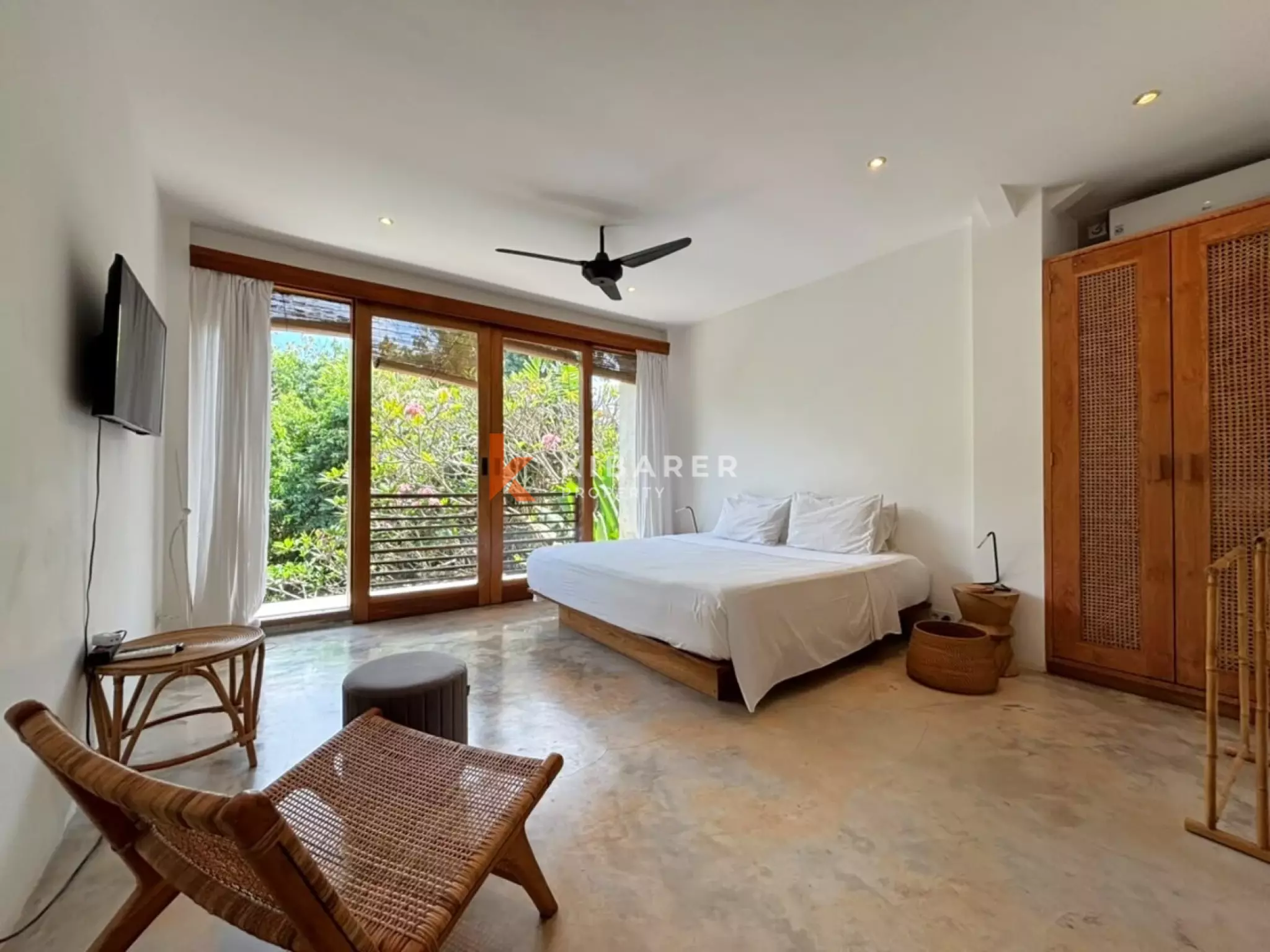 Tropical Ambiance – Garden Villa with Two Bedrooms in Pererenan — image 13